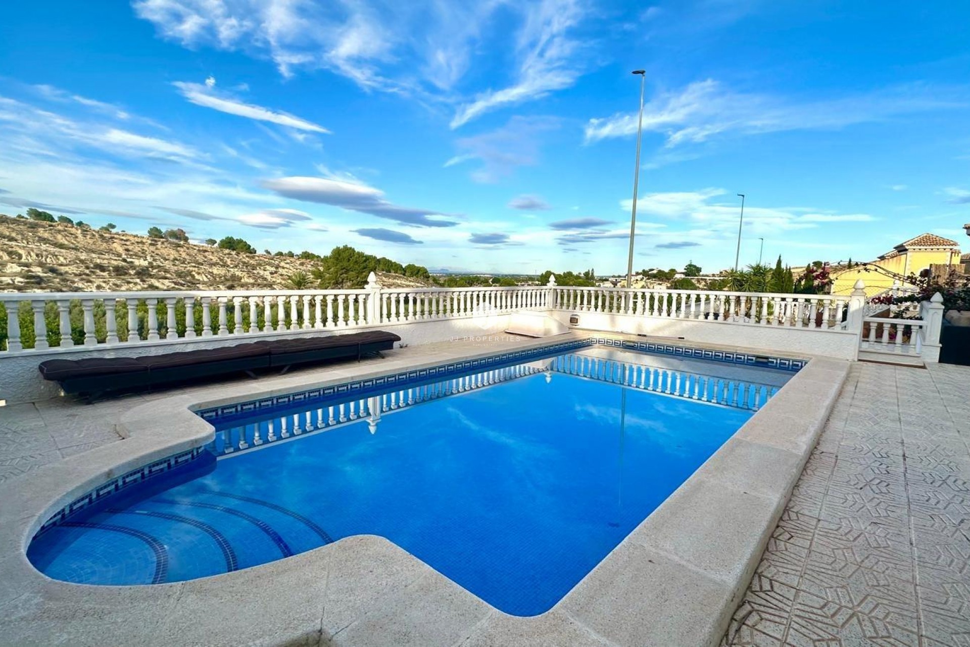 Z drugiej ręki - Villa -
Bigastro - Comunidad Valenciana