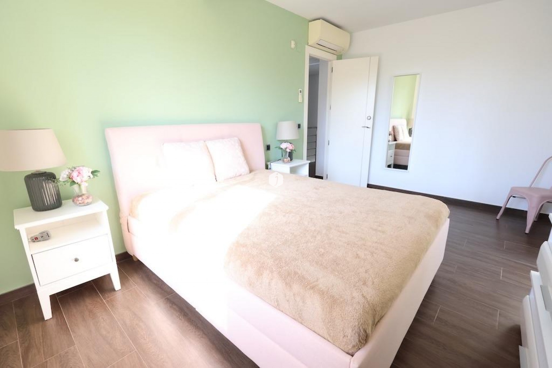 Z drugiej ręki - Villa -
Cabo Roig - Costa Blanca