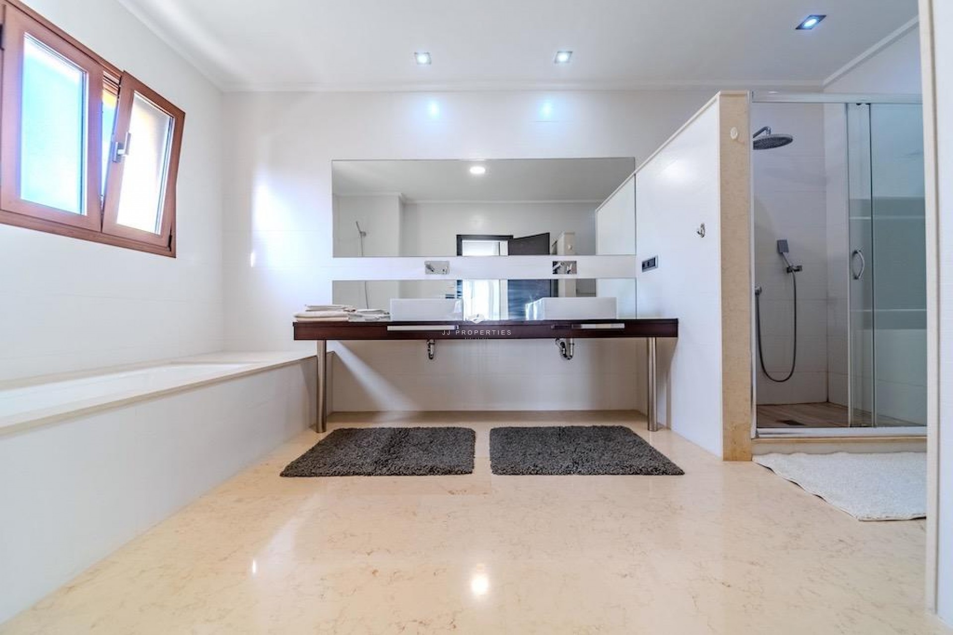 Z drugiej ręki - Villa -
Cabo Roig - Costa Blanca