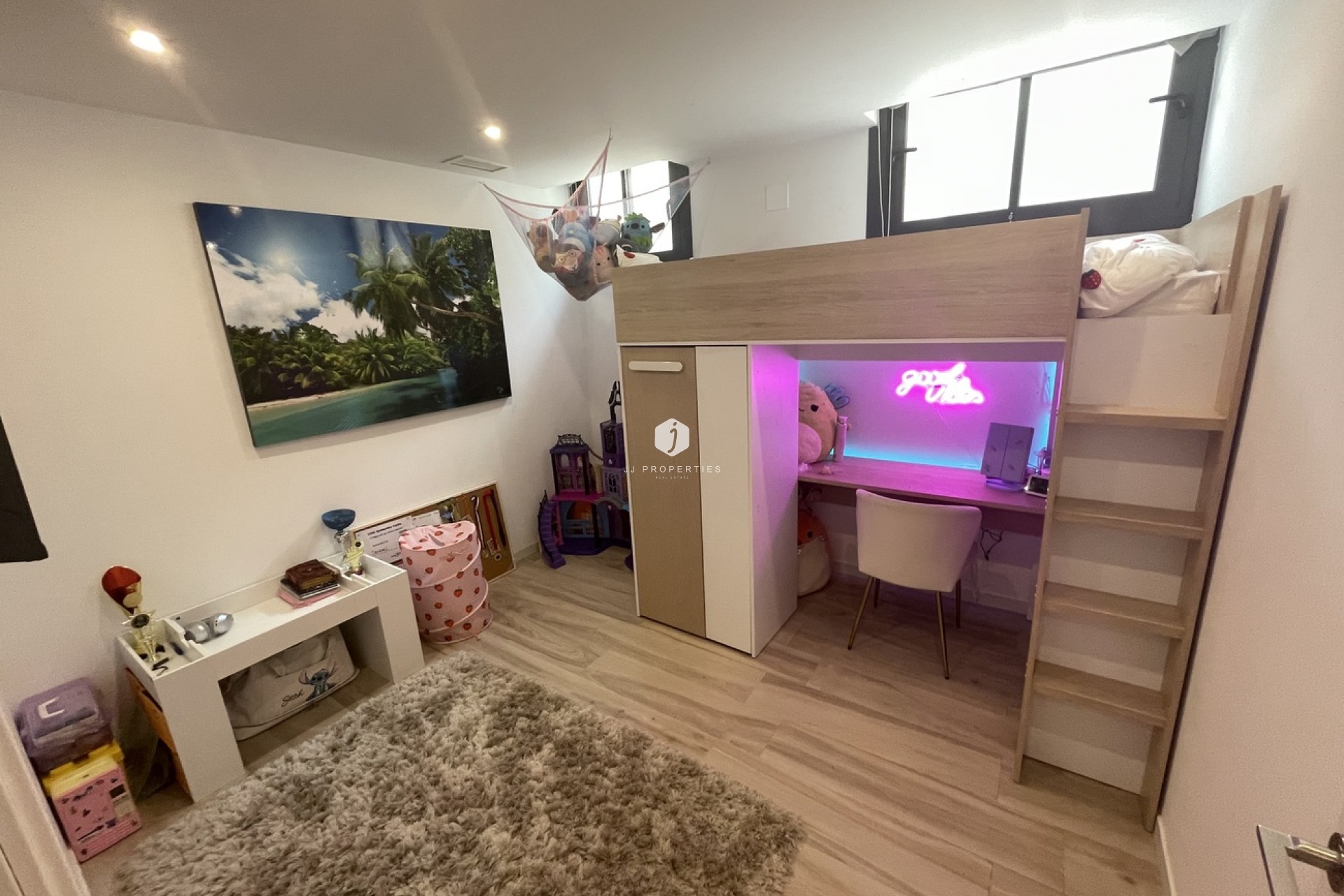 Z drugiej ręki - Villa -
Cabo Roig - Costa Blanca