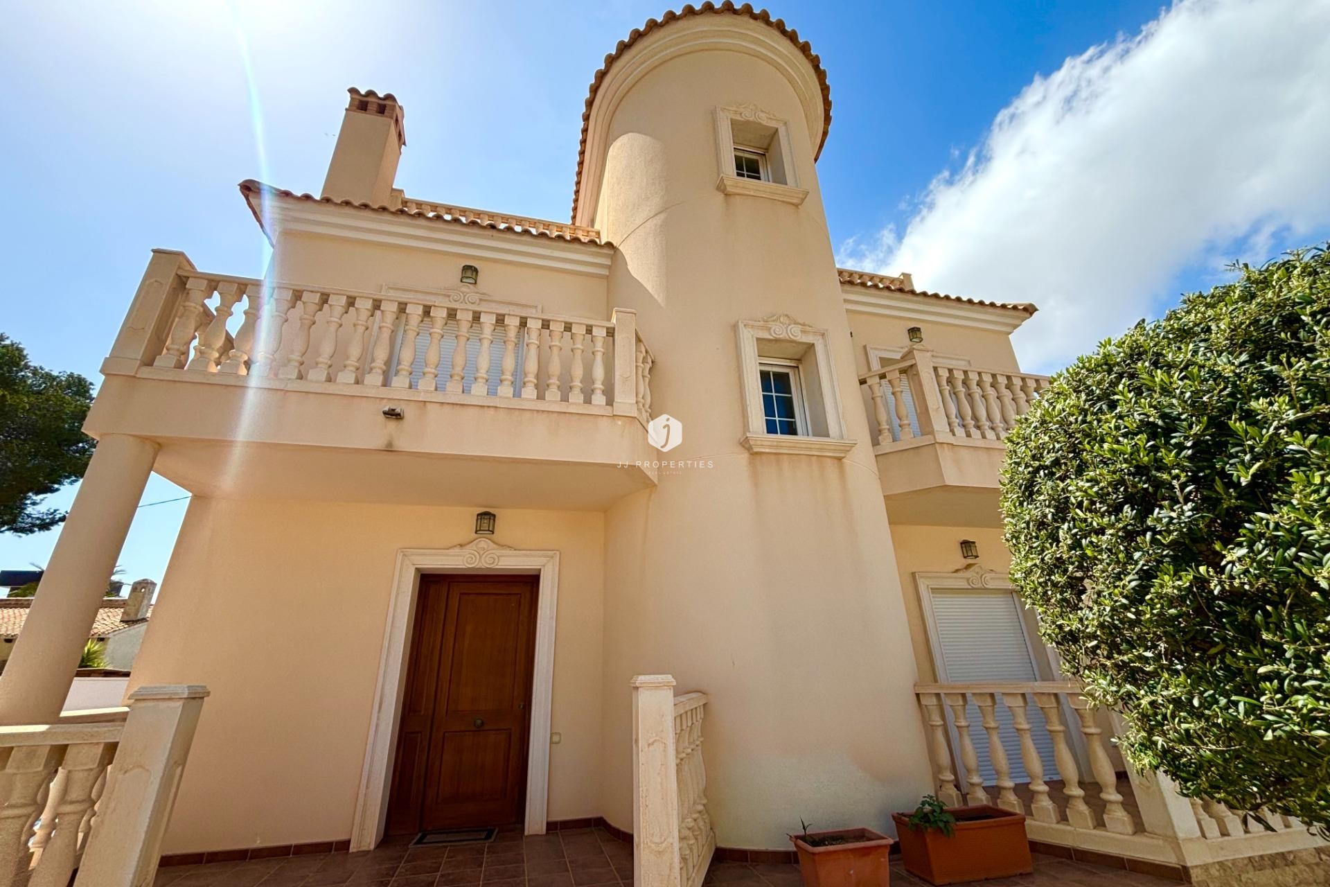 Z drugiej ręki - Villa -
Cabo Roig - Costa Blanca