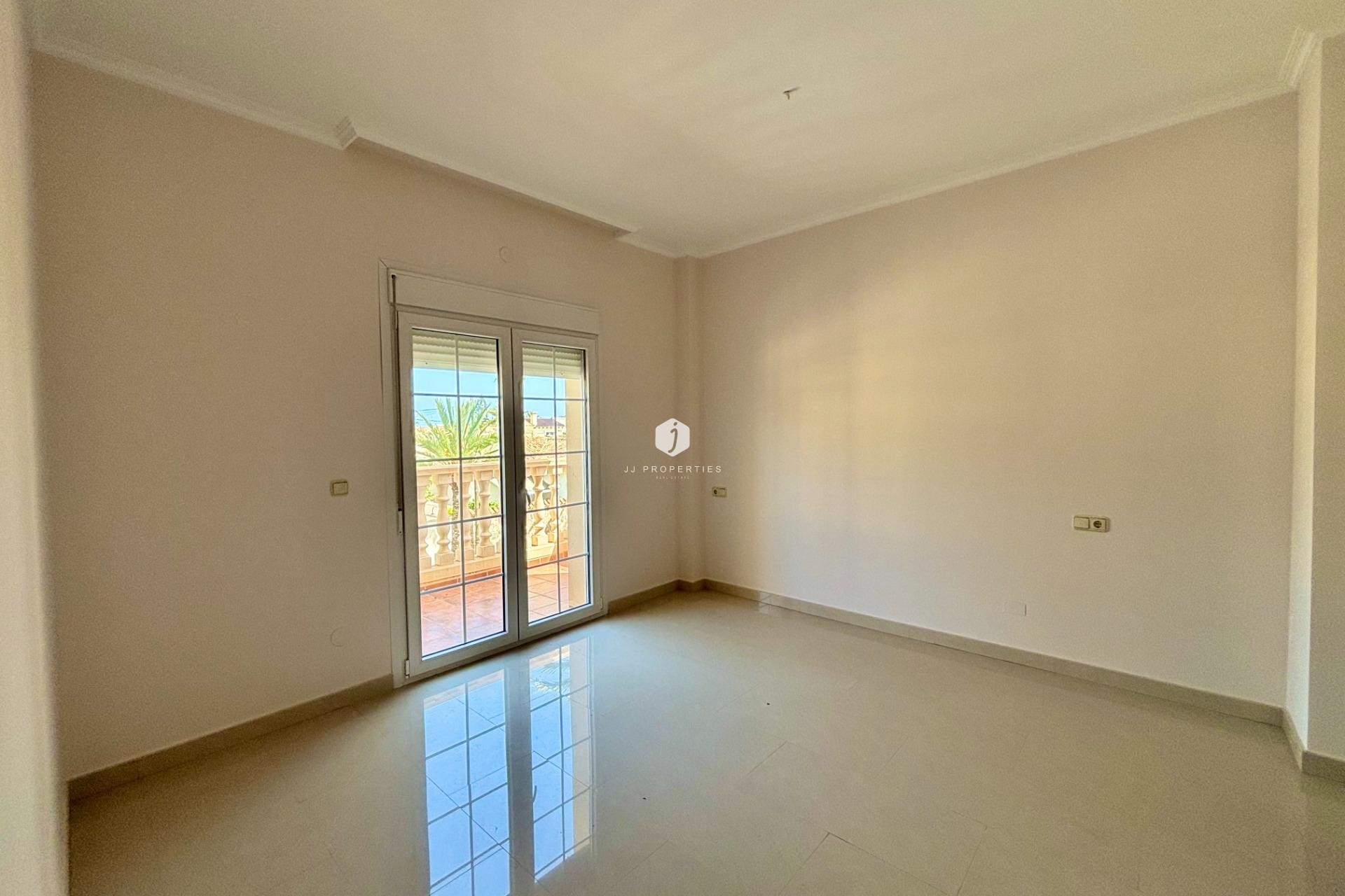 Z drugiej ręki - Villa -
Cabo Roig - Costa Blanca