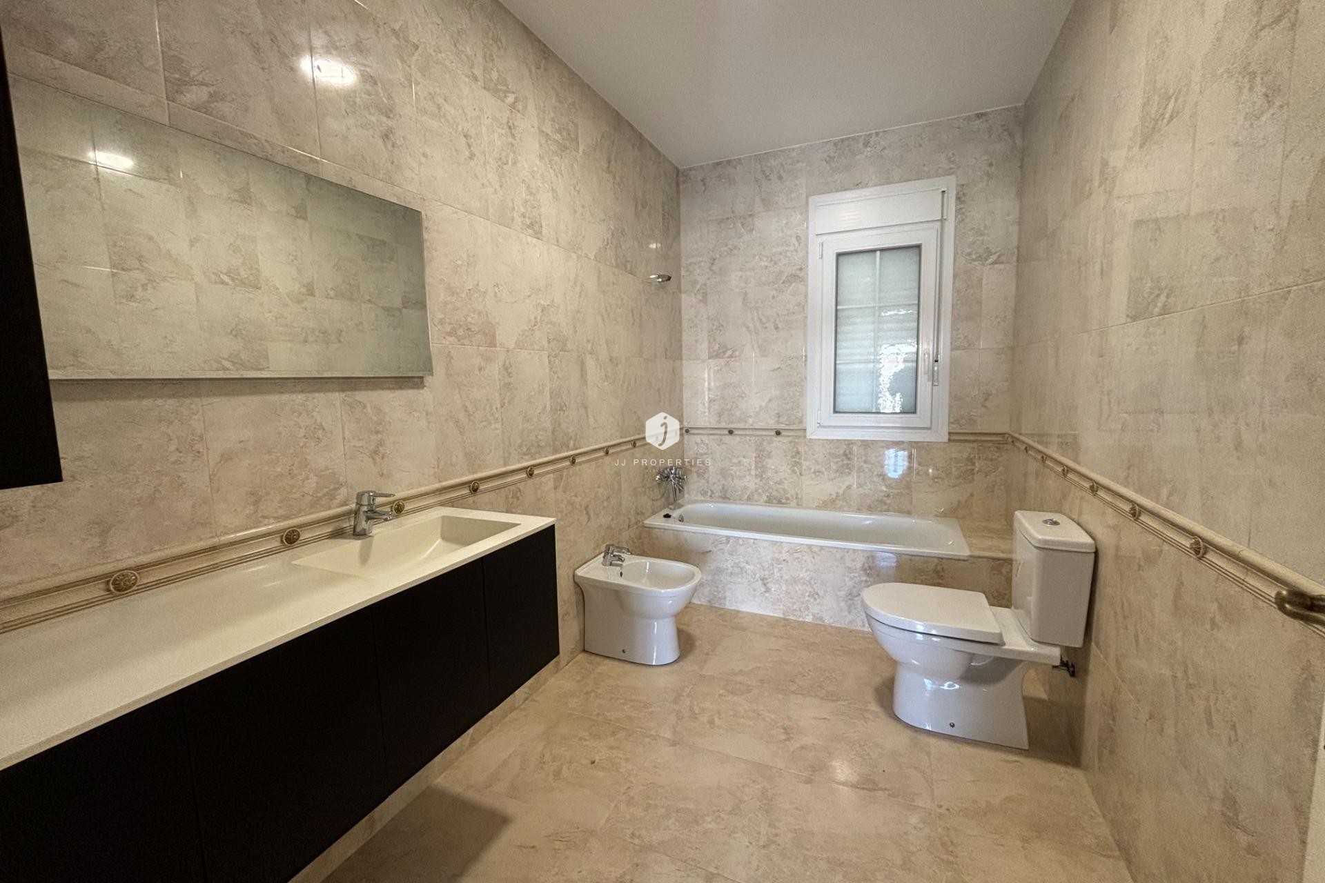 Z drugiej ręki - Villa -
Cabo Roig - Costa Blanca