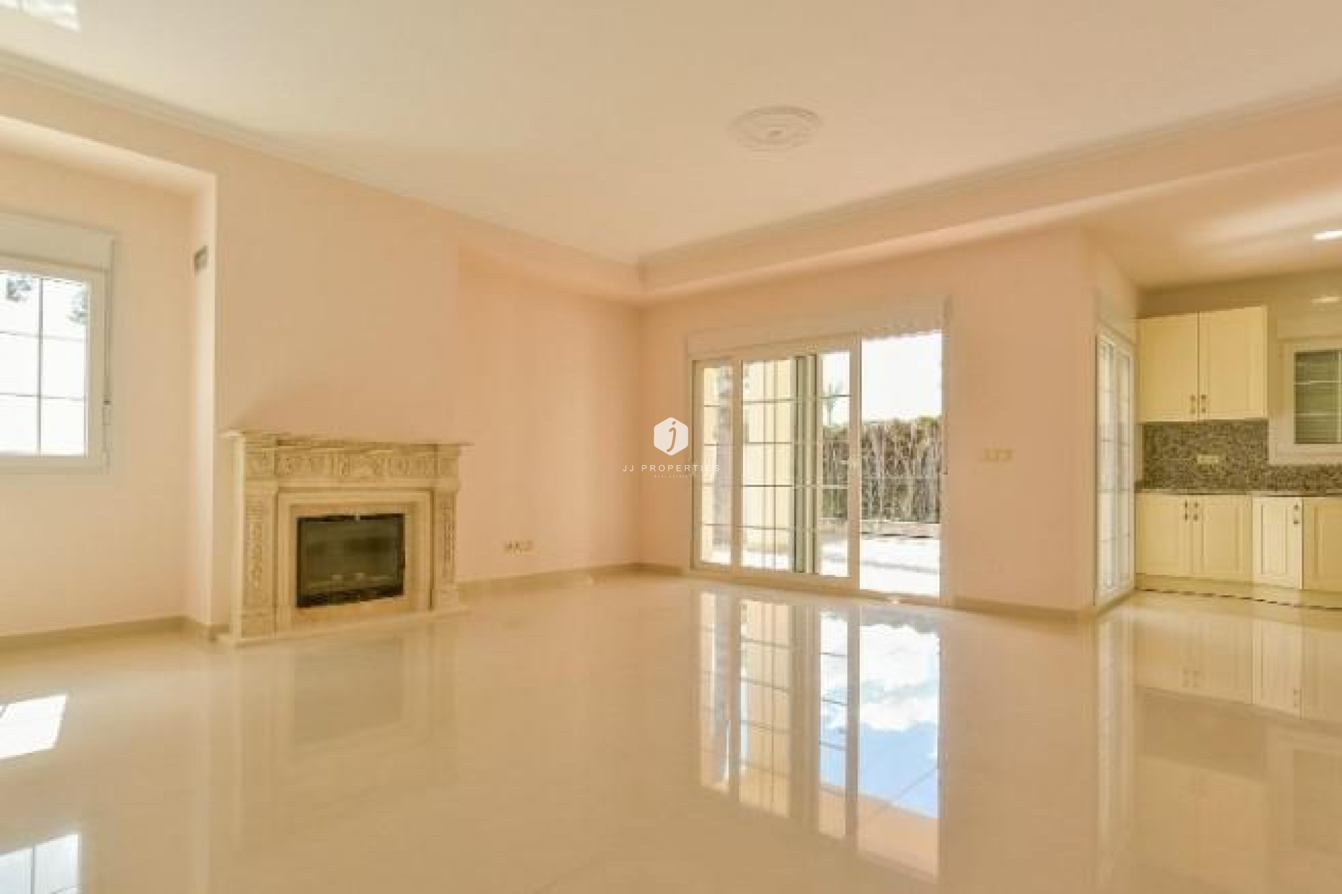 Z drugiej ręki - Villa -
Cabo Roig - Costa Blanca