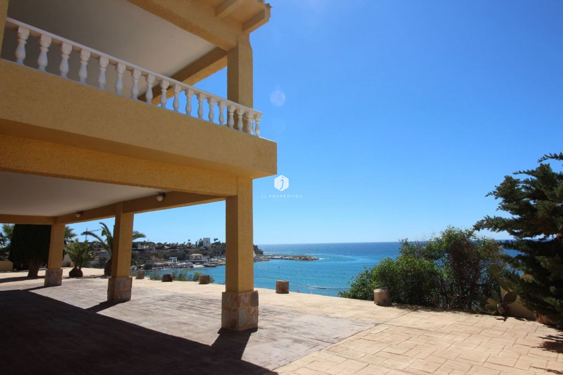 Z drugiej ręki - Villa -
Cabo Roig - Costa Blanca