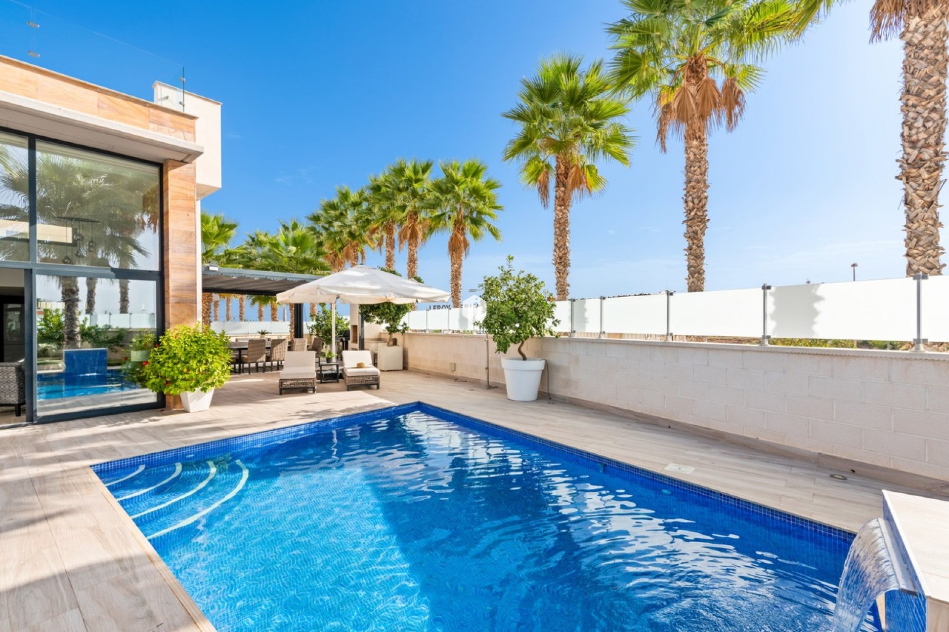 Z drugiej ręki - Villa -
Cabo Roig - Costa Blanca