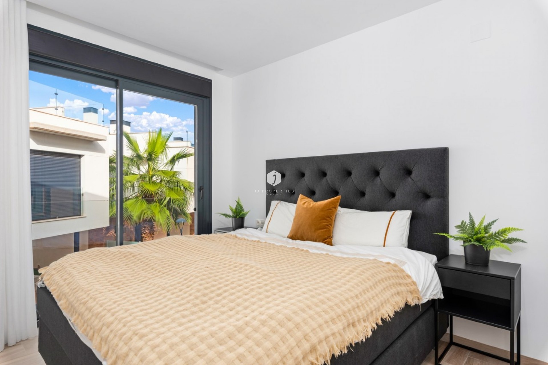 Z drugiej ręki - Villa -
Cabo Roig - Costa Blanca