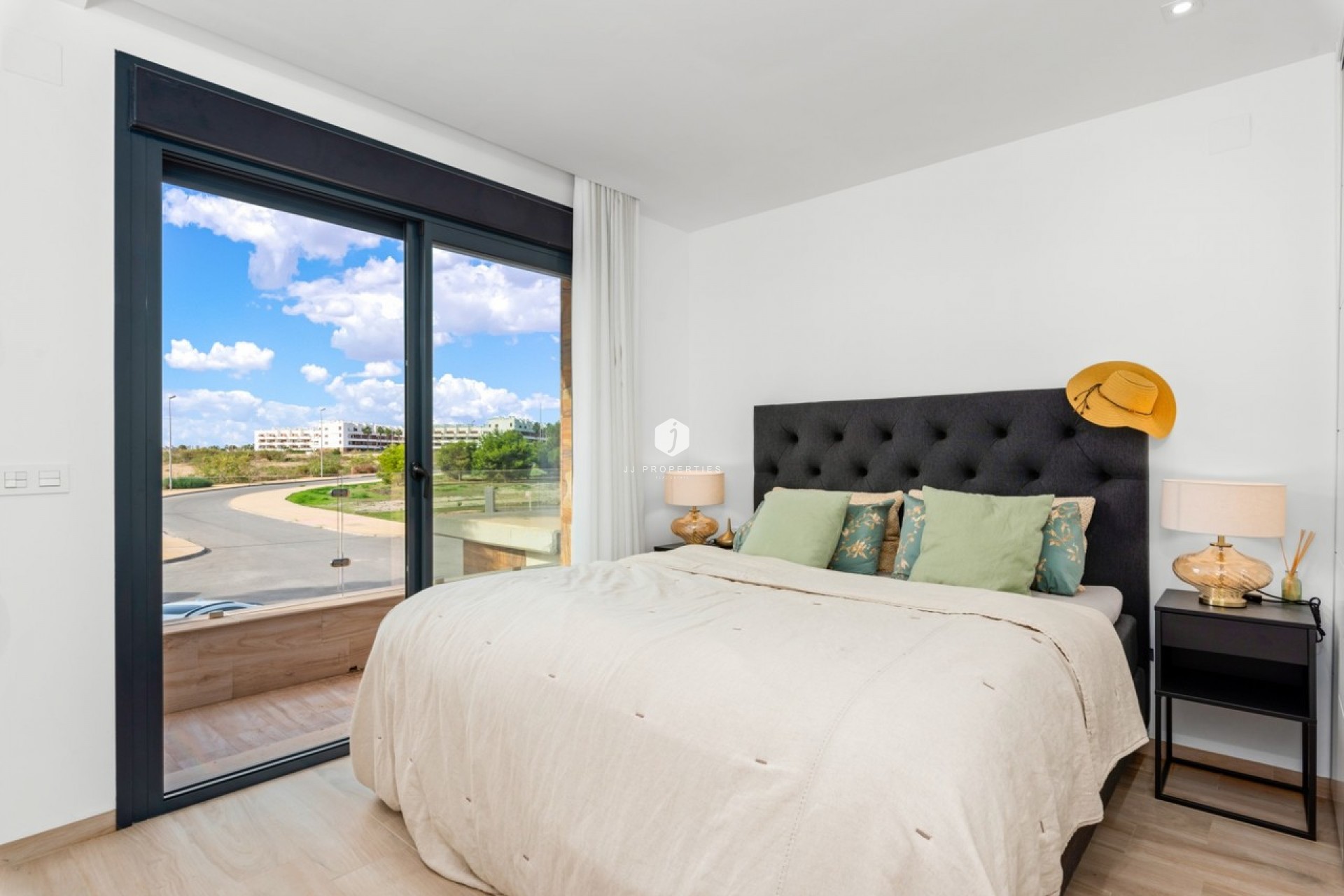 Z drugiej ręki - Villa -
Cabo Roig - Costa Blanca