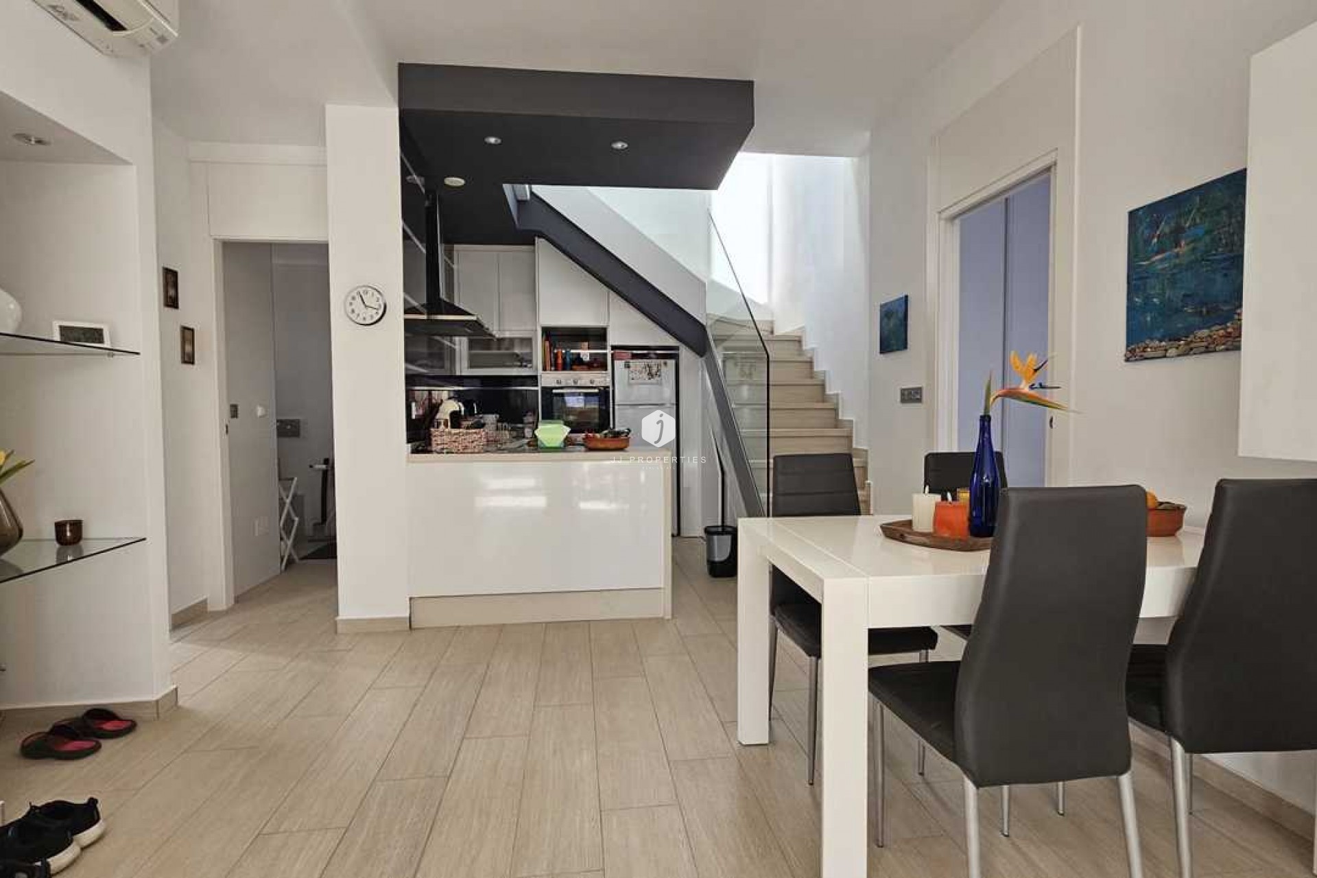 Z drugiej ręki - Villa -
Cabo Roig - Costa Blanca