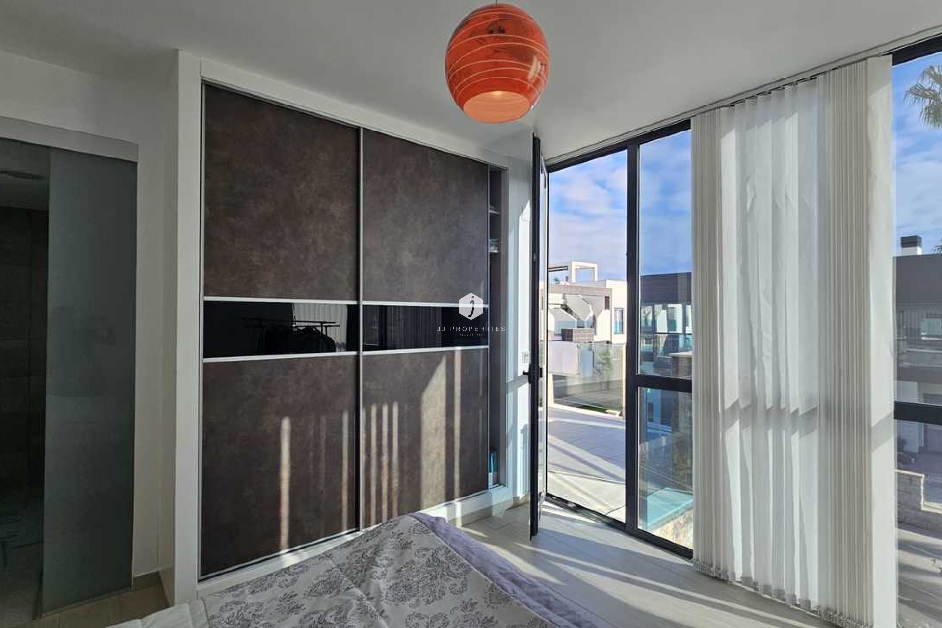 Z drugiej ręki - Villa -
Cabo Roig - Costa Blanca