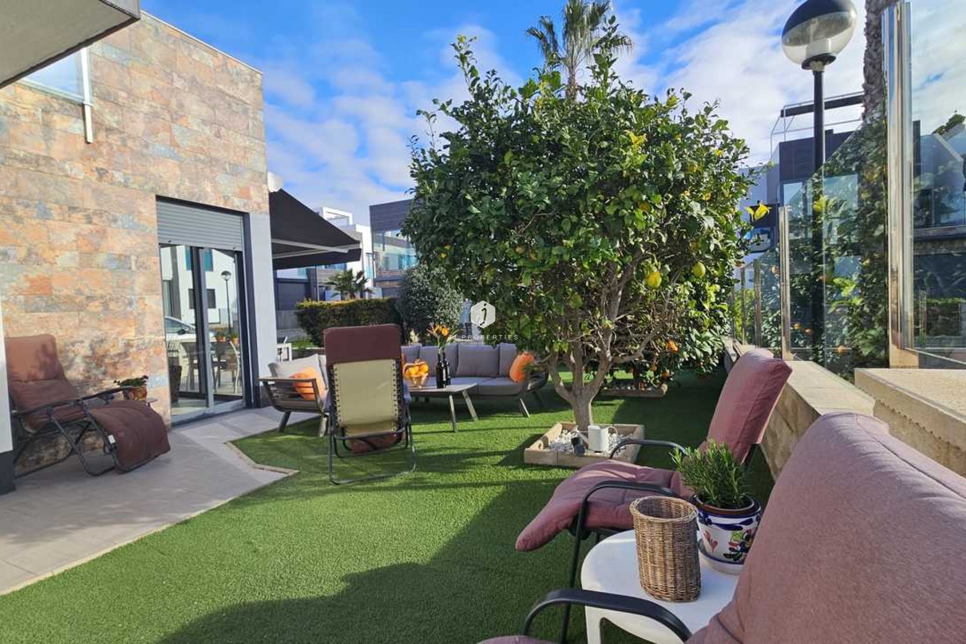 Z drugiej ręki - Villa -
Cabo Roig - Costa Blanca