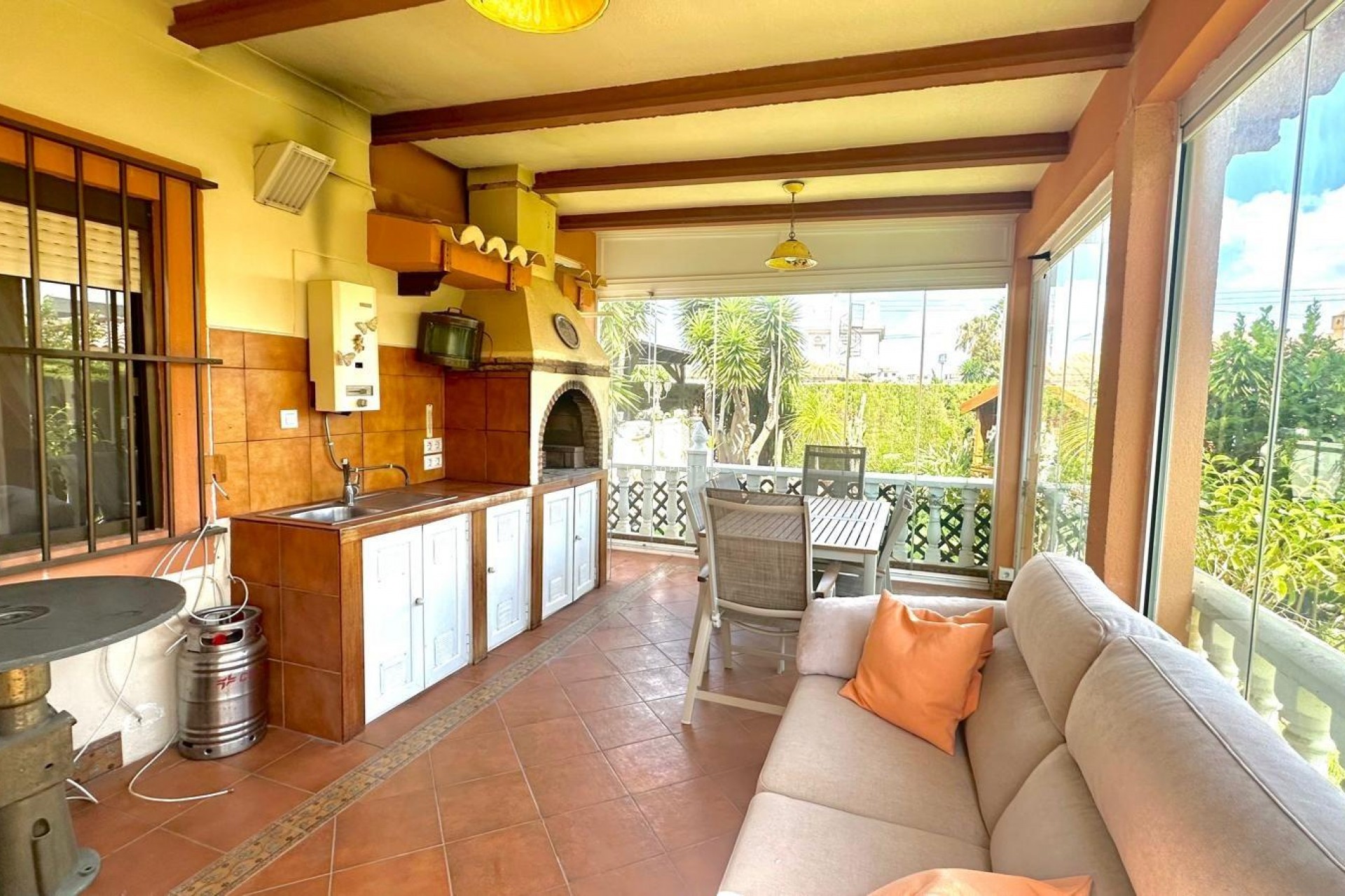 Z drugiej ręki - Villa -
Cabo Roig - Costa Blanca