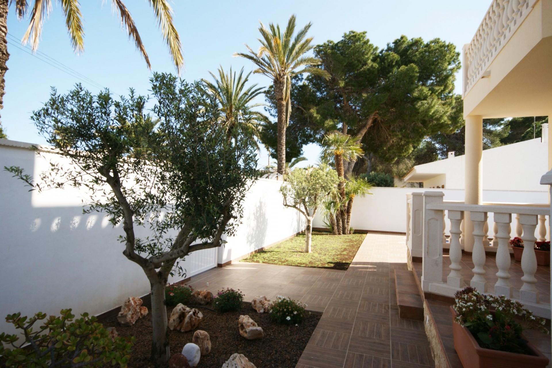Z drugiej ręki - Villa -
Cabo Roig - Costa Blanca