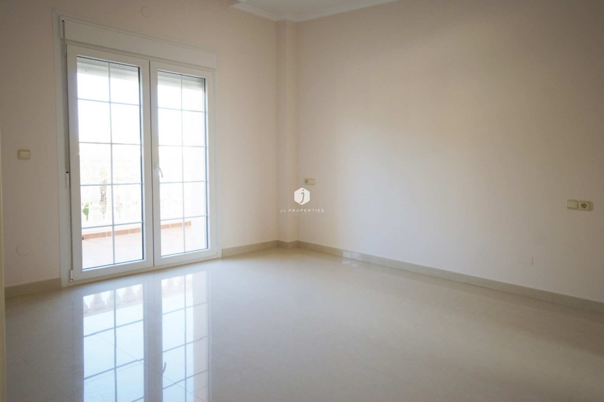 Z drugiej ręki - Villa -
Cabo Roig - Costa Blanca