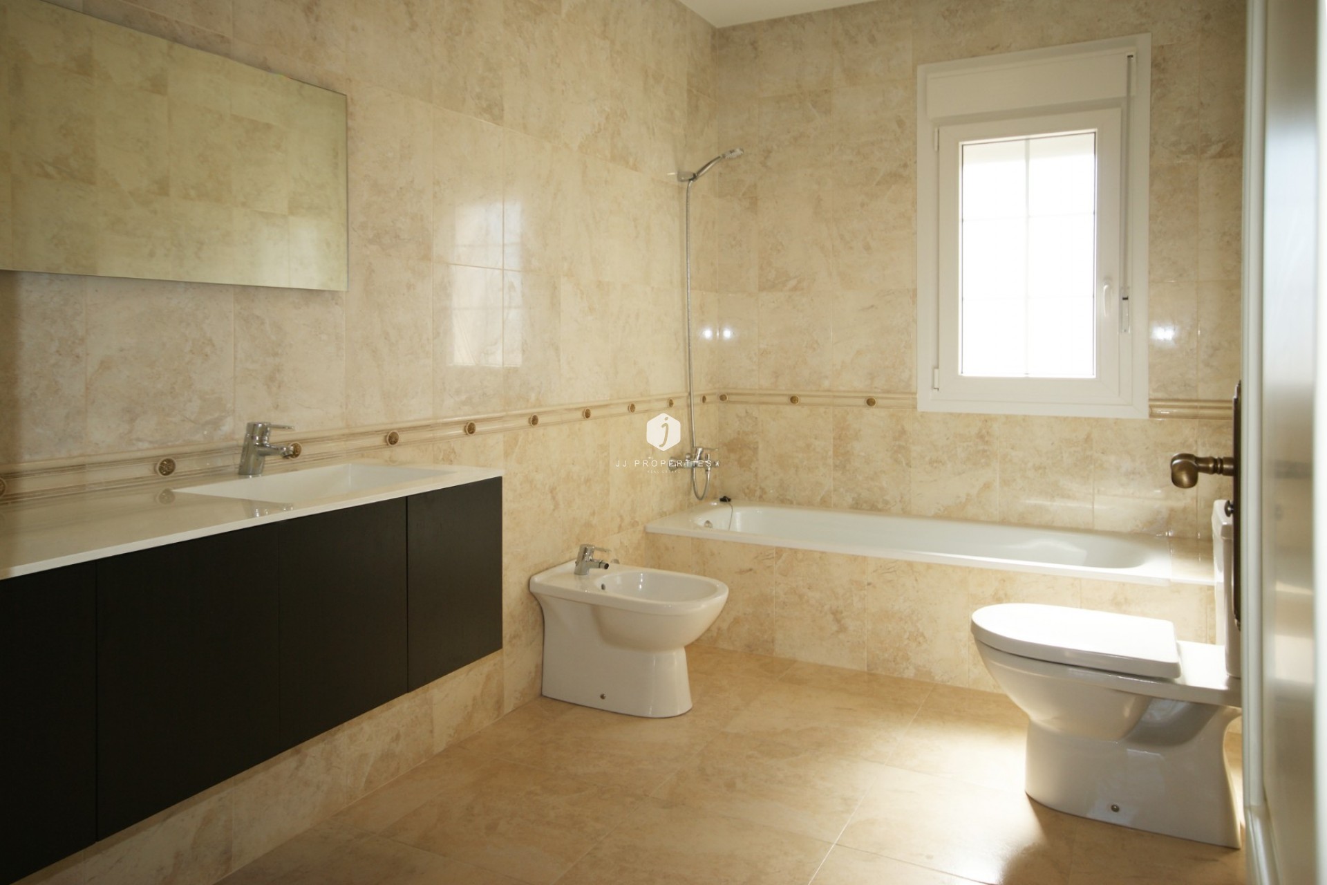 Z drugiej ręki - Villa -
Cabo Roig - Costa Blanca