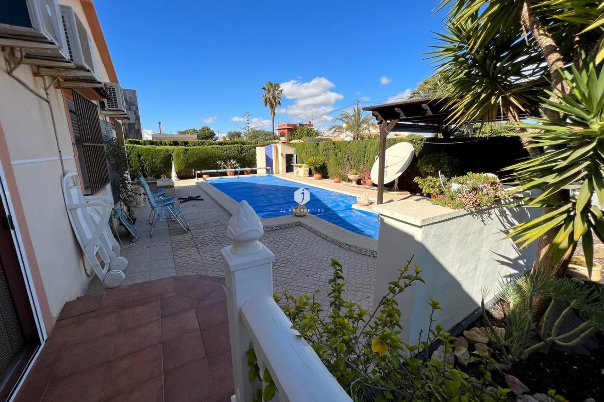 Z drugiej ręki - Villa -
Cabo Roig - Costa Blanca