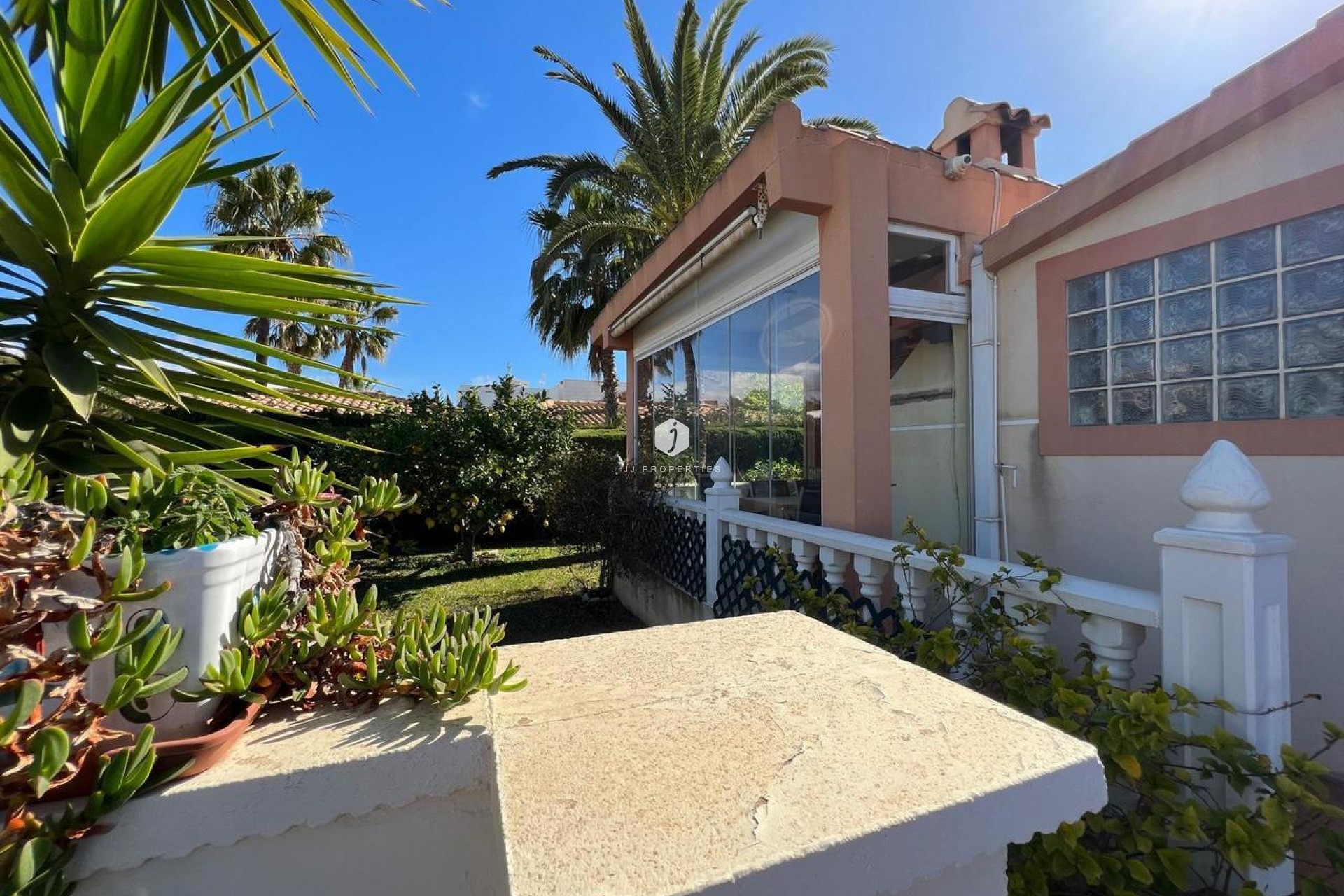 Z drugiej ręki - Villa -
Cabo Roig - Costa Blanca