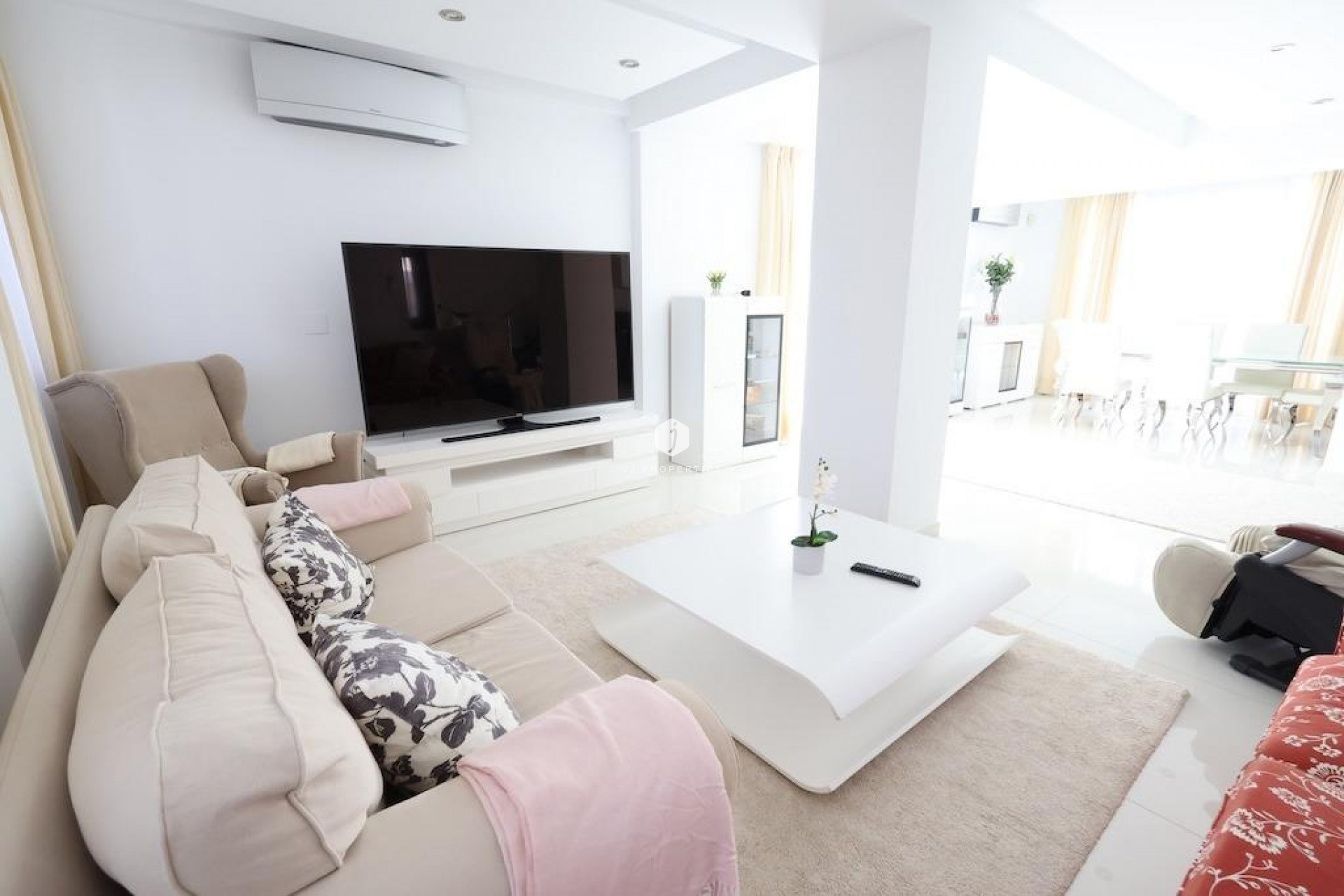Z drugiej ręki - Villa -
Cabo Roig - Costa Blanca