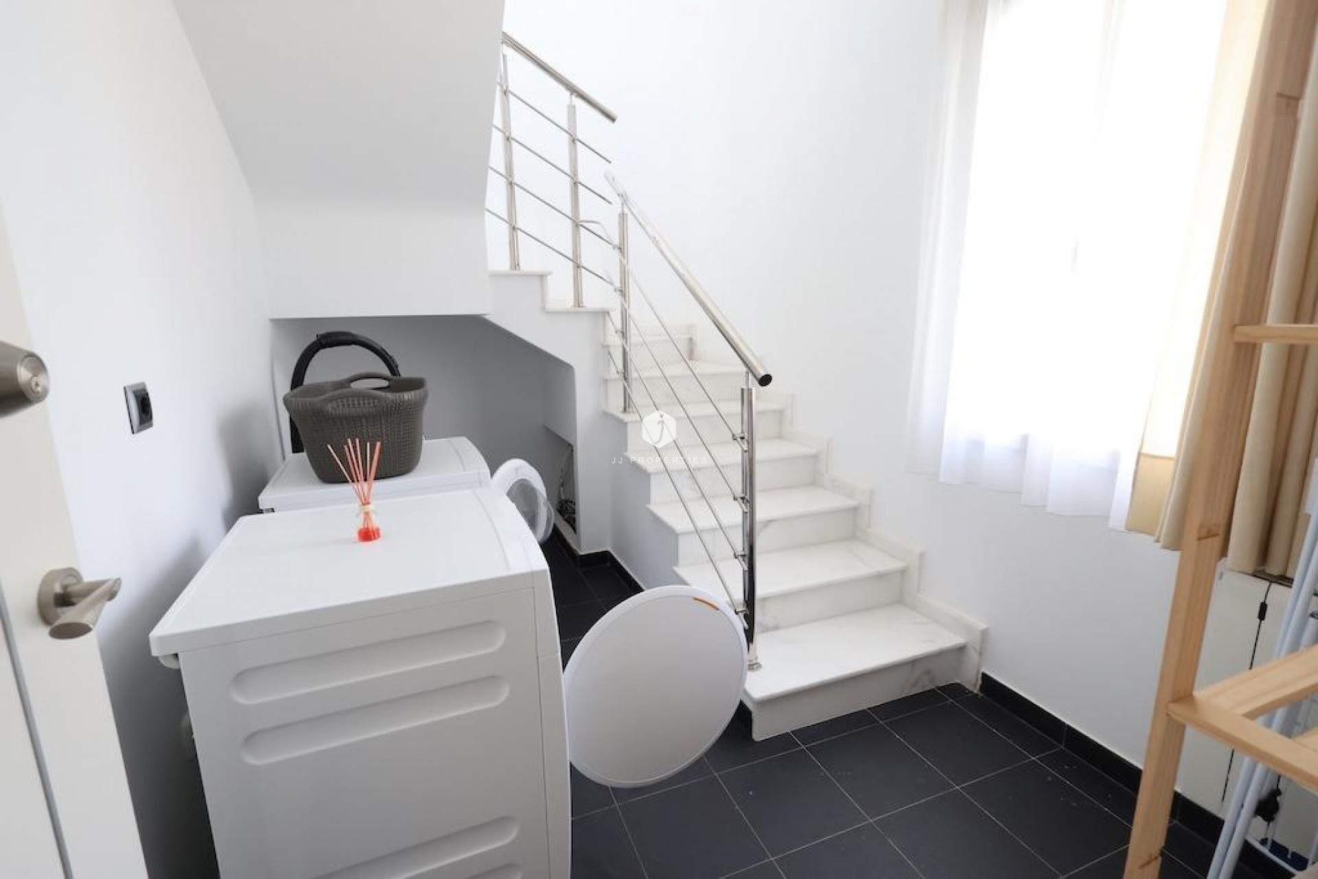 Z drugiej ręki - Villa -
Cabo Roig - Costa Blanca
