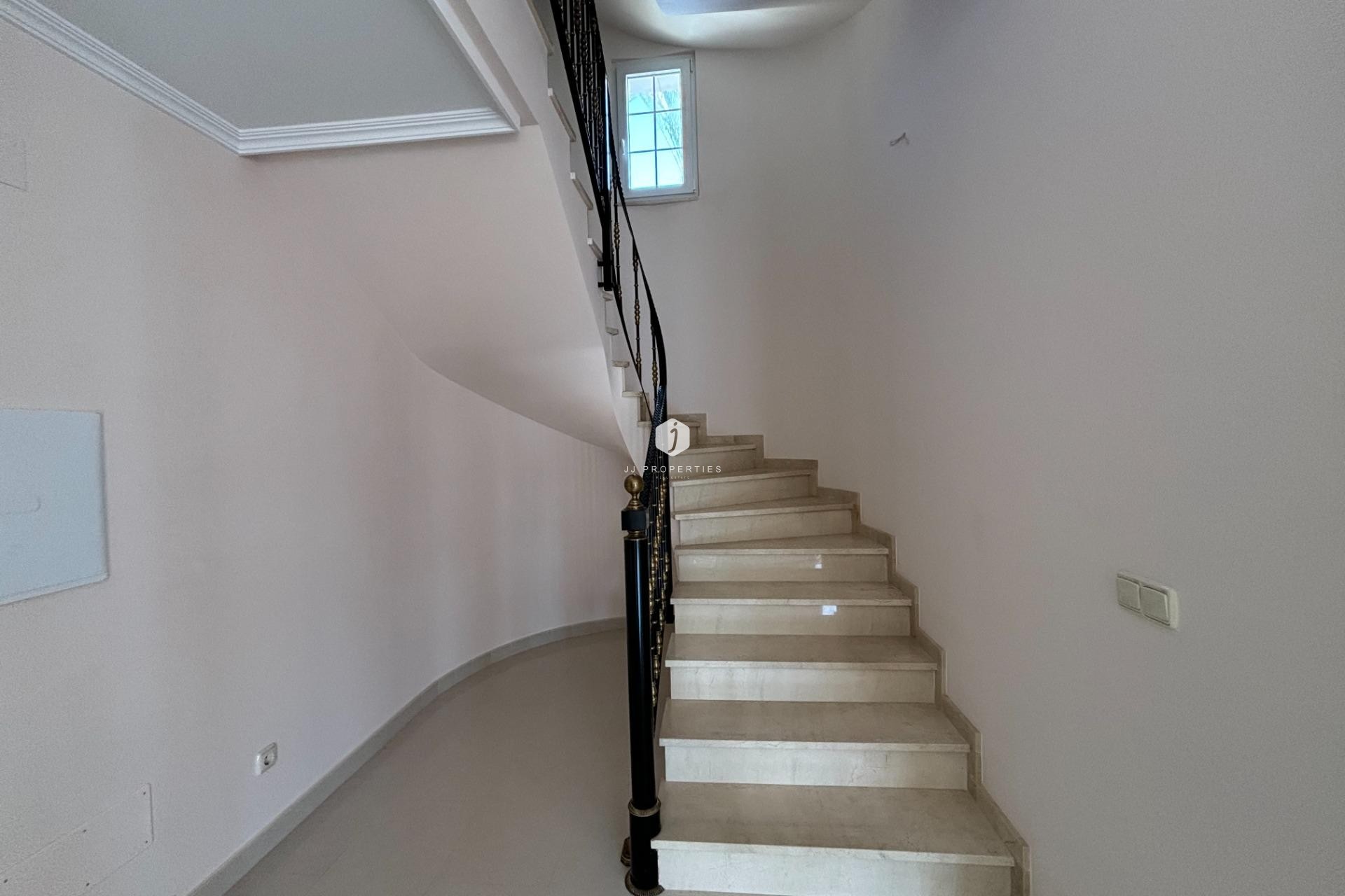 Z drugiej ręki - Villa -
Cabo Roig - Costa Blanca