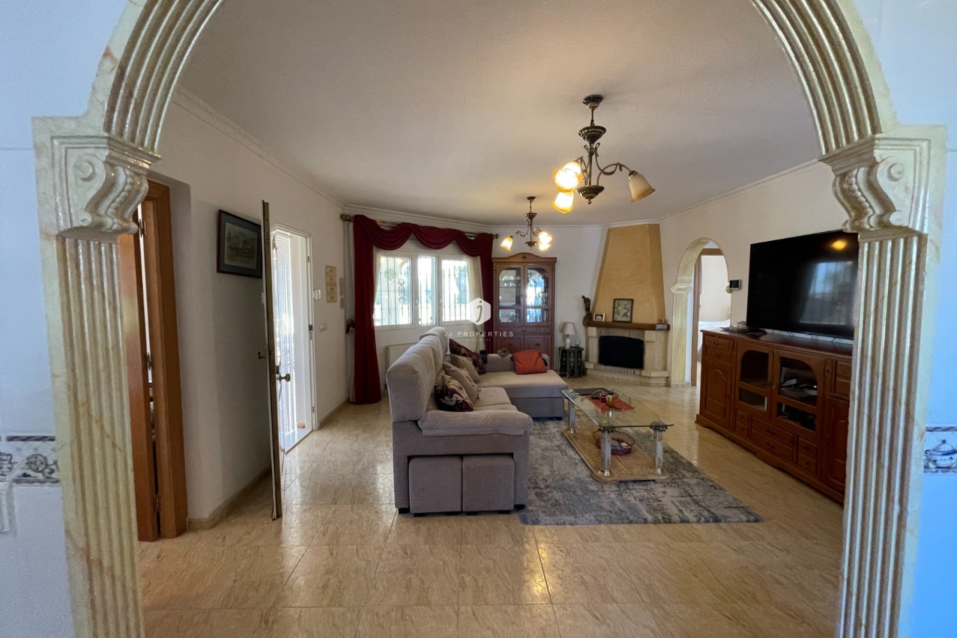 Z drugiej ręki - Villa -
Catral - Costa Blanca