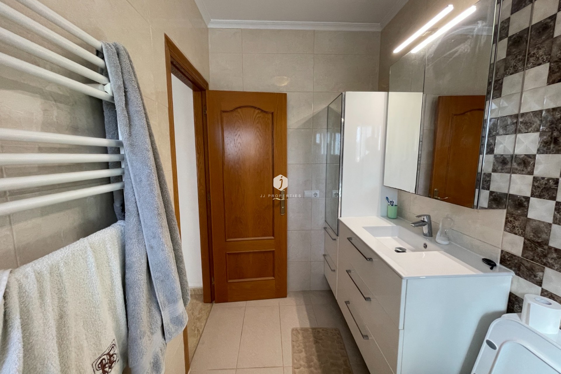 Z drugiej ręki - Villa -
Catral - Costa Blanca