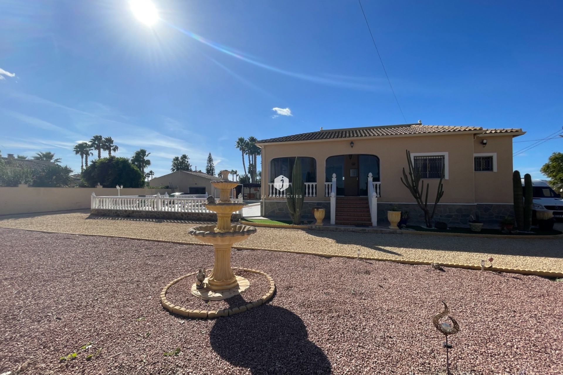 Z drugiej ręki - Villa -
Catral - Costa Blanca