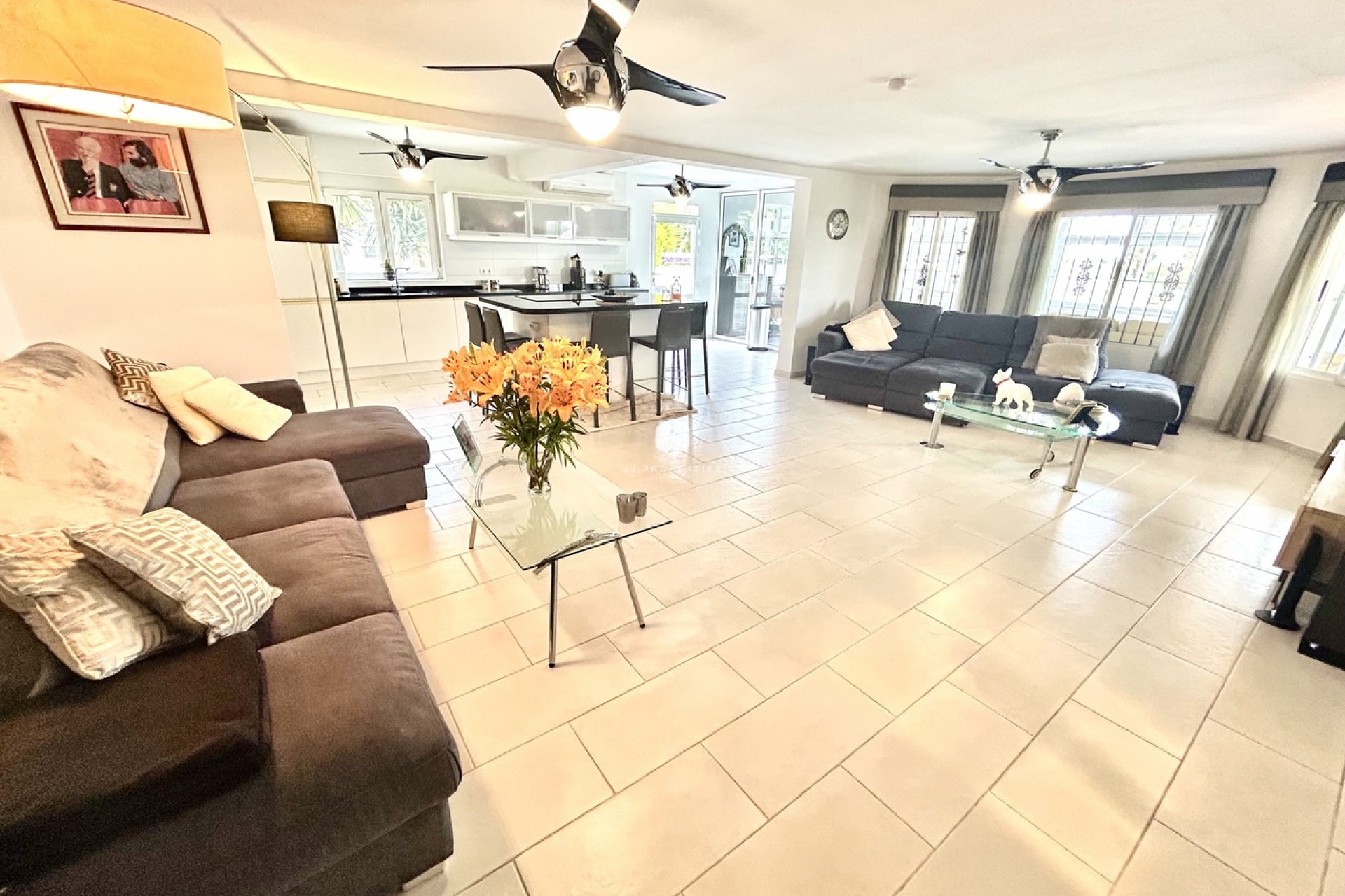 Z drugiej ręki - Villa -
Catral - Costa Blanca