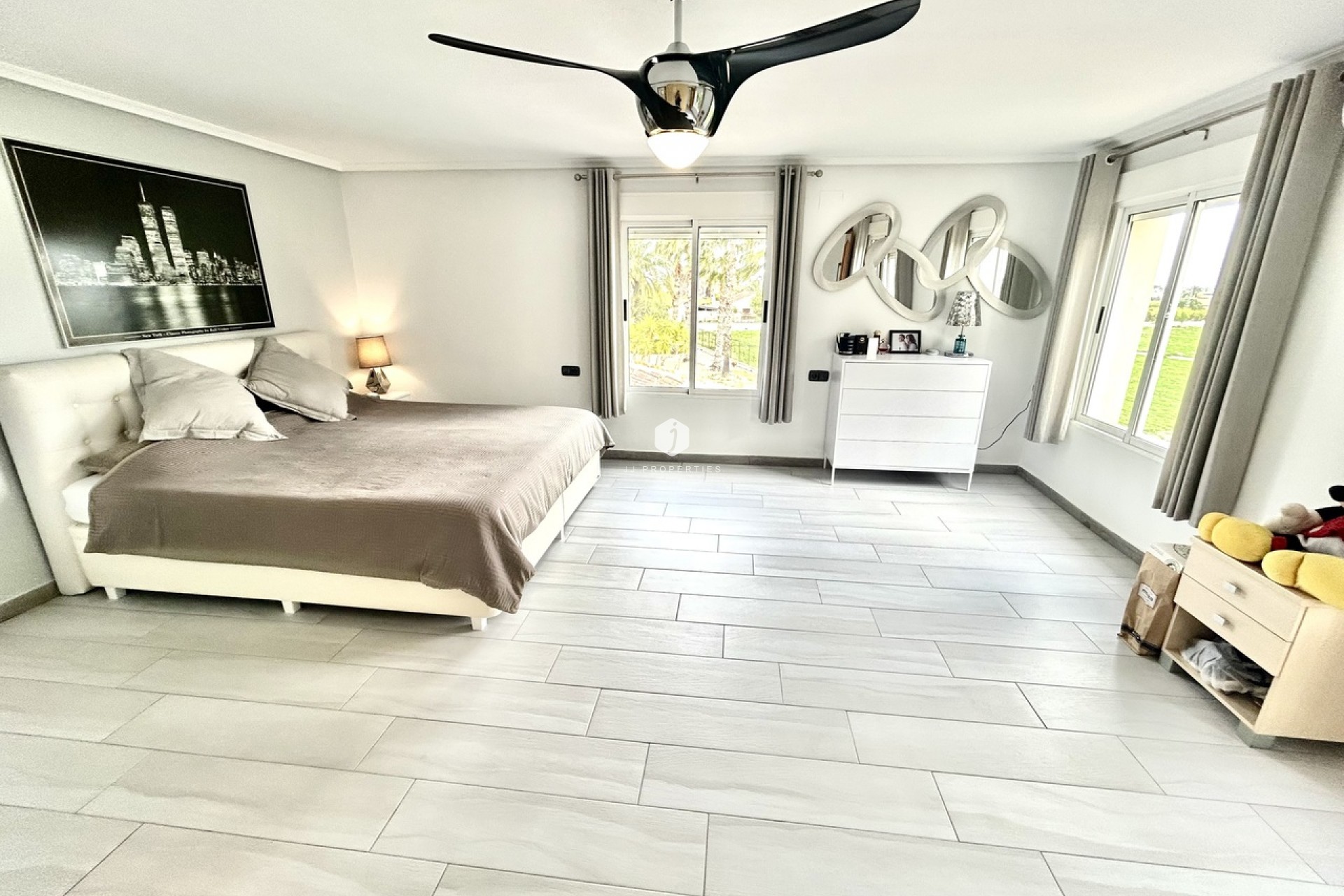 Z drugiej ręki - Villa -
Catral - Costa Blanca