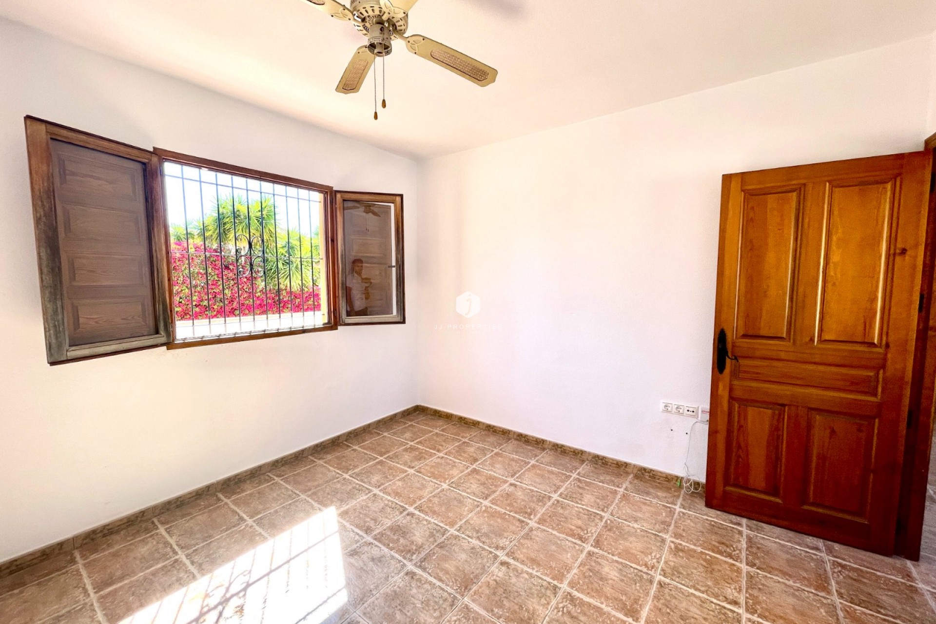 Z drugiej ręki - Villa -
Catral - Costa Blanca