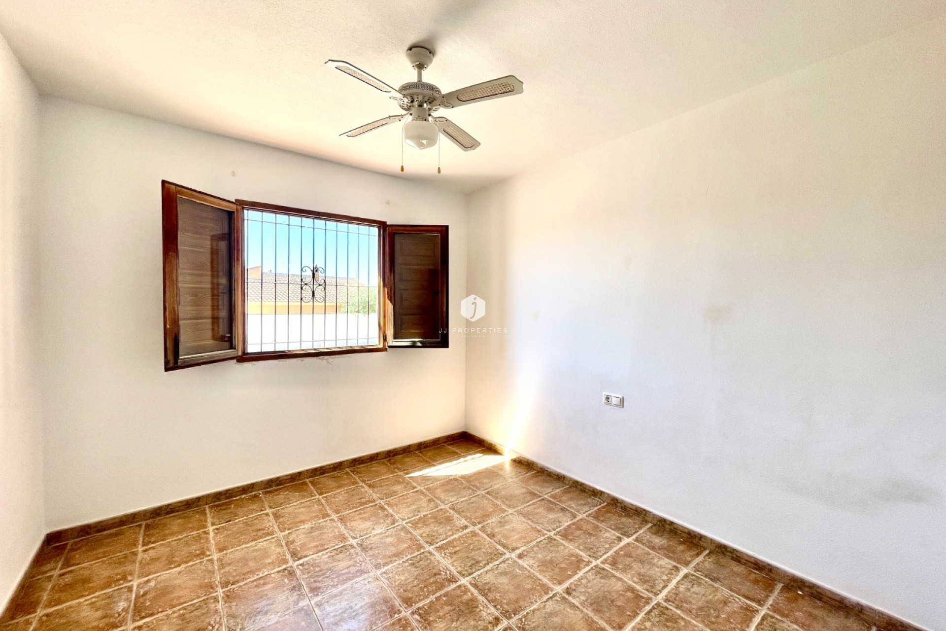 Z drugiej ręki - Villa -
Catral - Costa Blanca