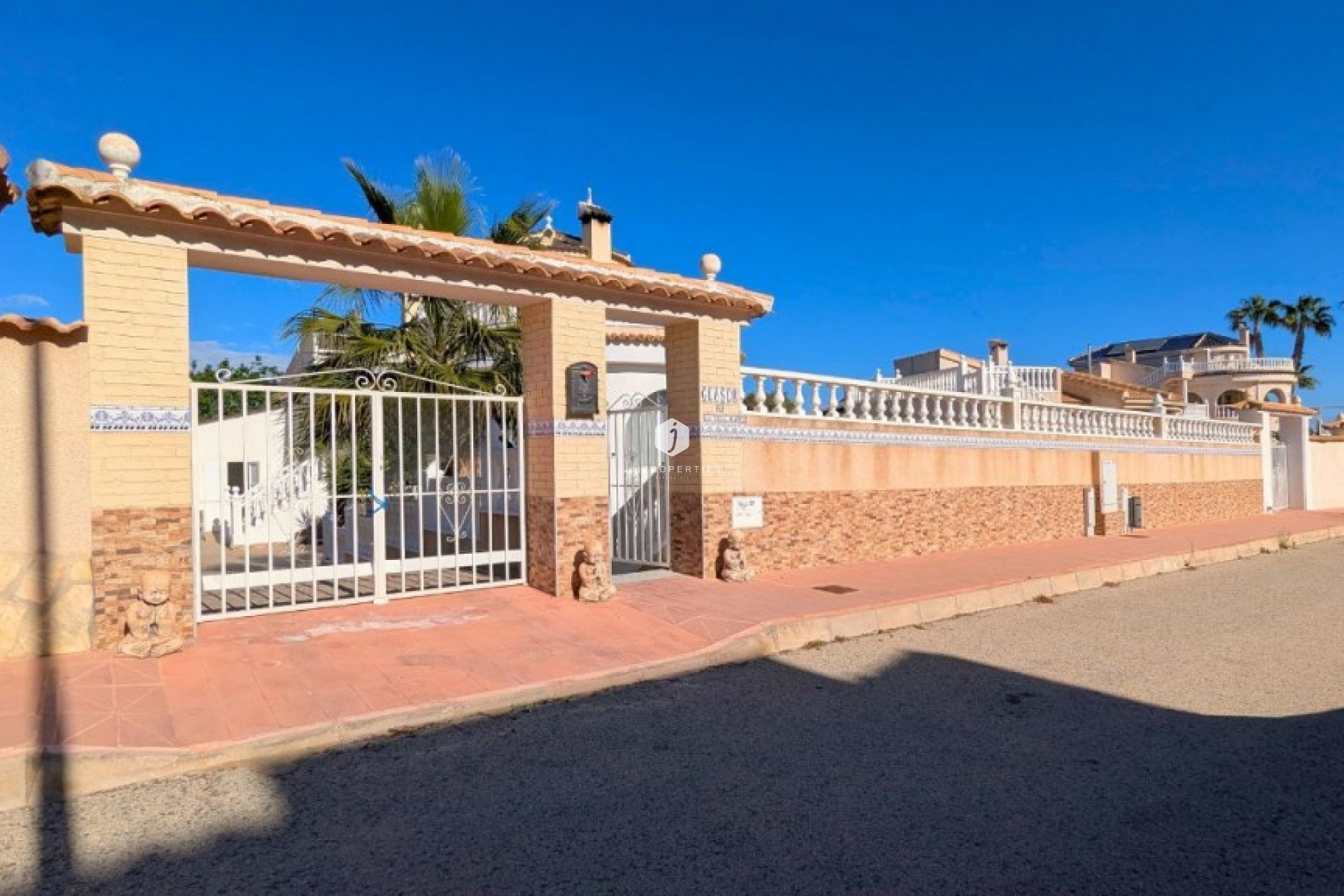 Z drugiej ręki - Villa -
Ciudad Quesada - Costa Blanca