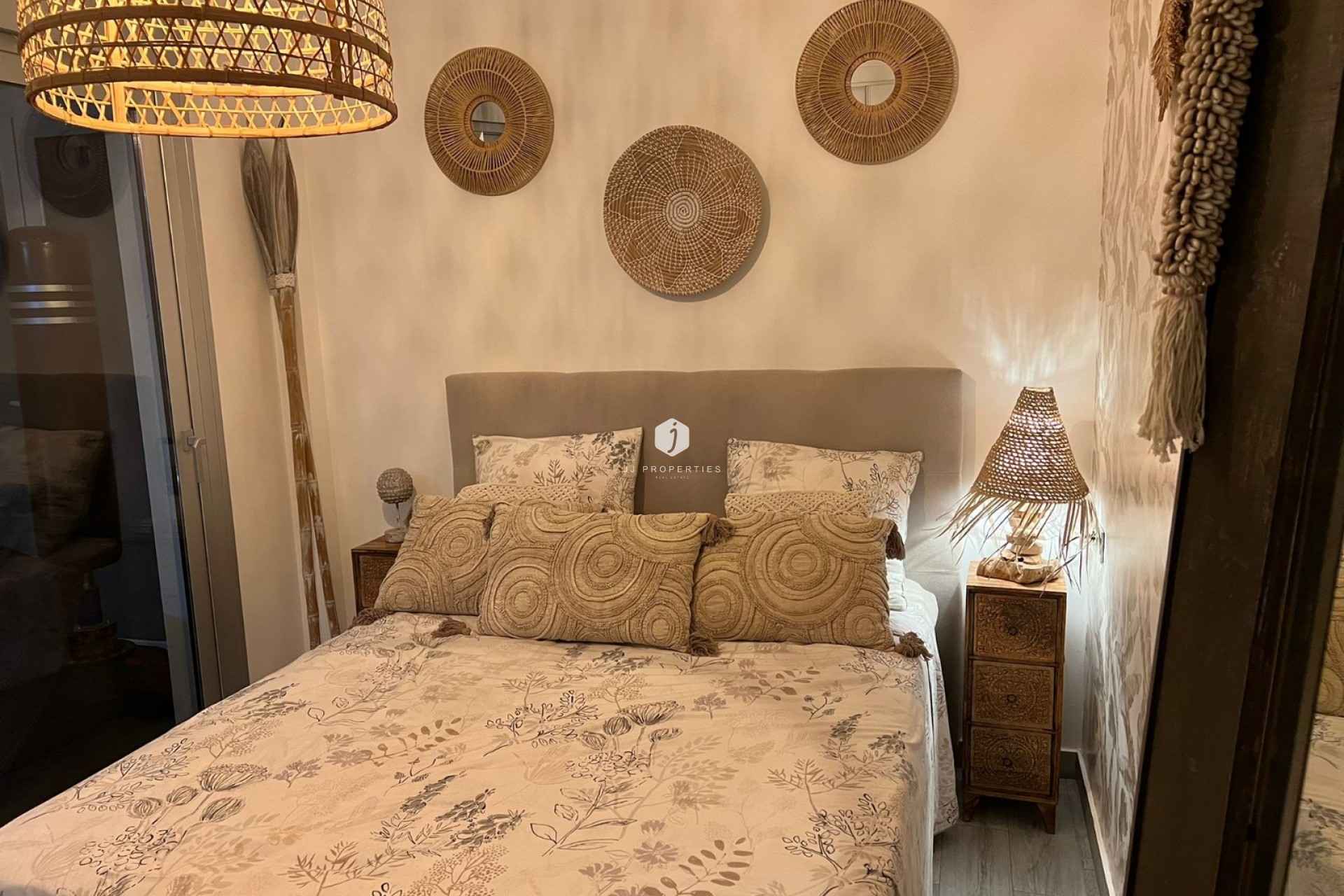 Z drugiej ręki - Villa -
Daya Vieja - Costa Blanca