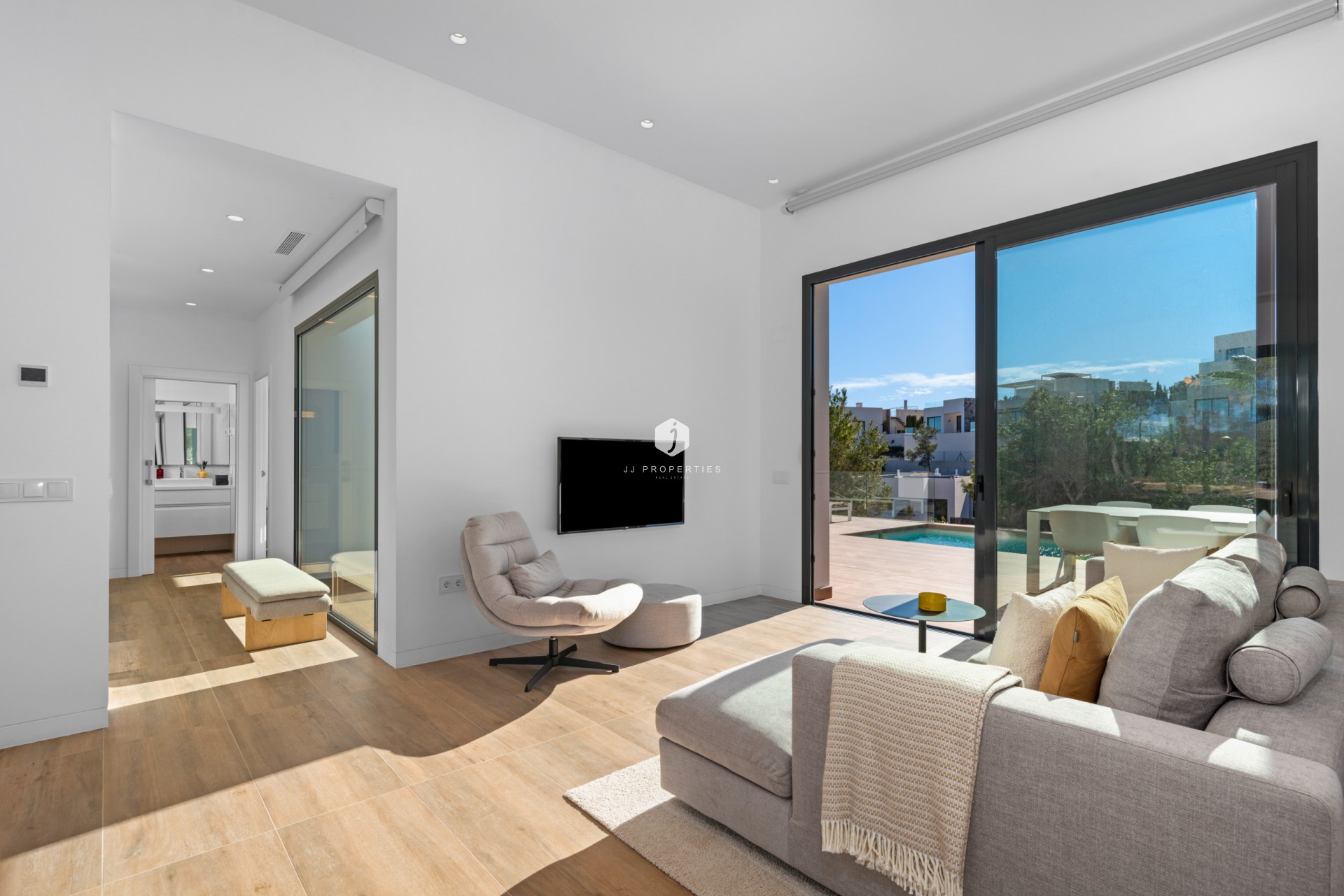 Z drugiej ręki - Villa -
Dehesa de Campoamor - Costa Blanca