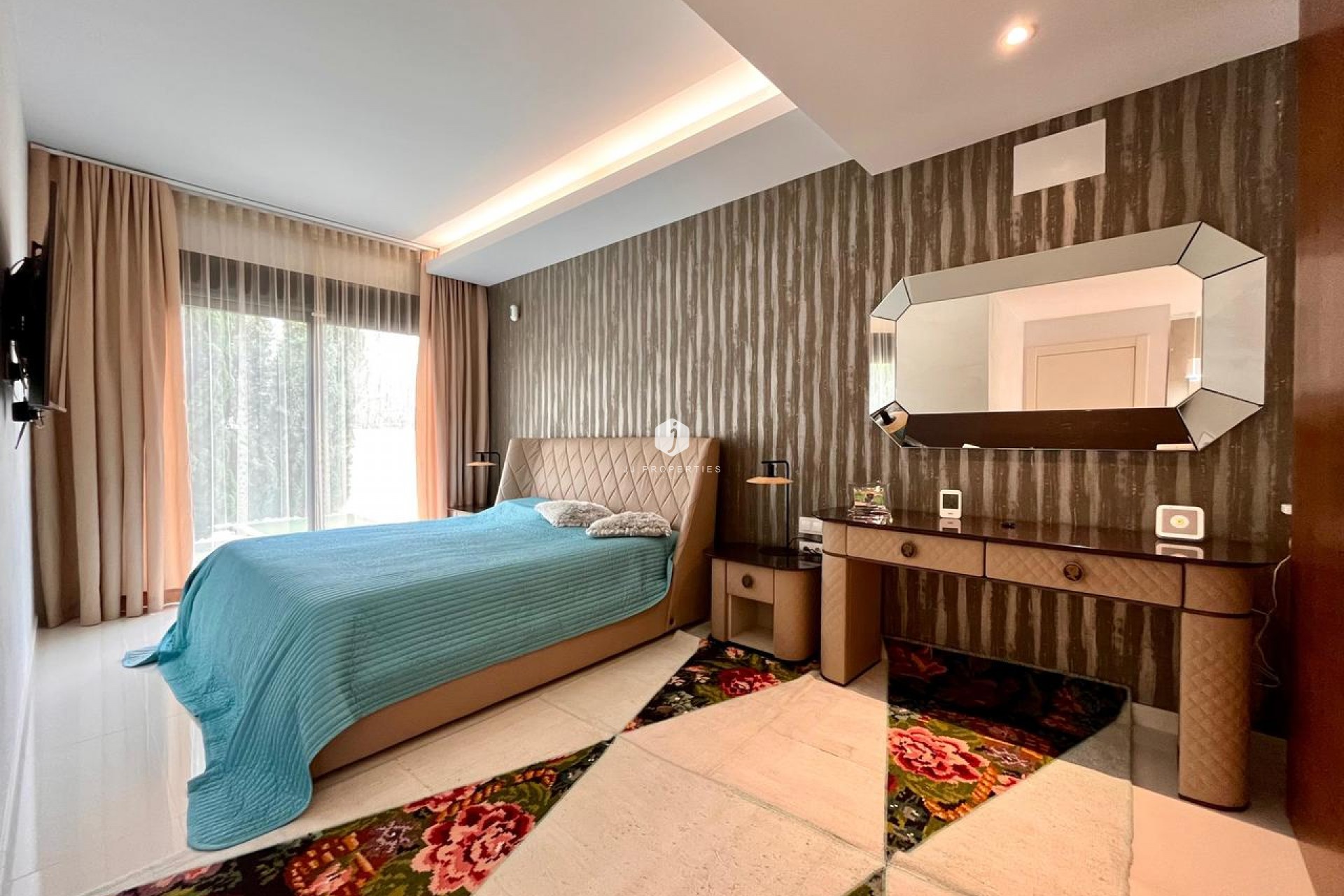 Z drugiej ręki - Villa -
Dehesa de Campoamor - Costa Blanca