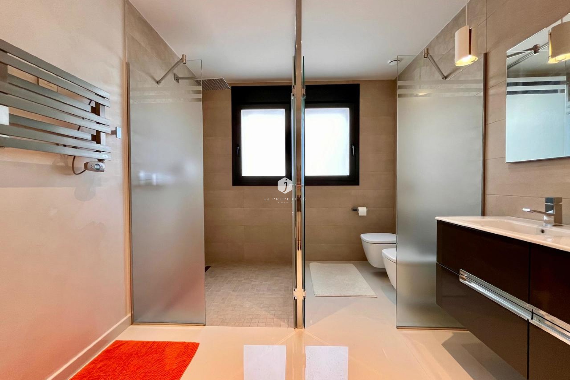 Z drugiej ręki - Villa -
Dehesa de Campoamor - Costa Blanca