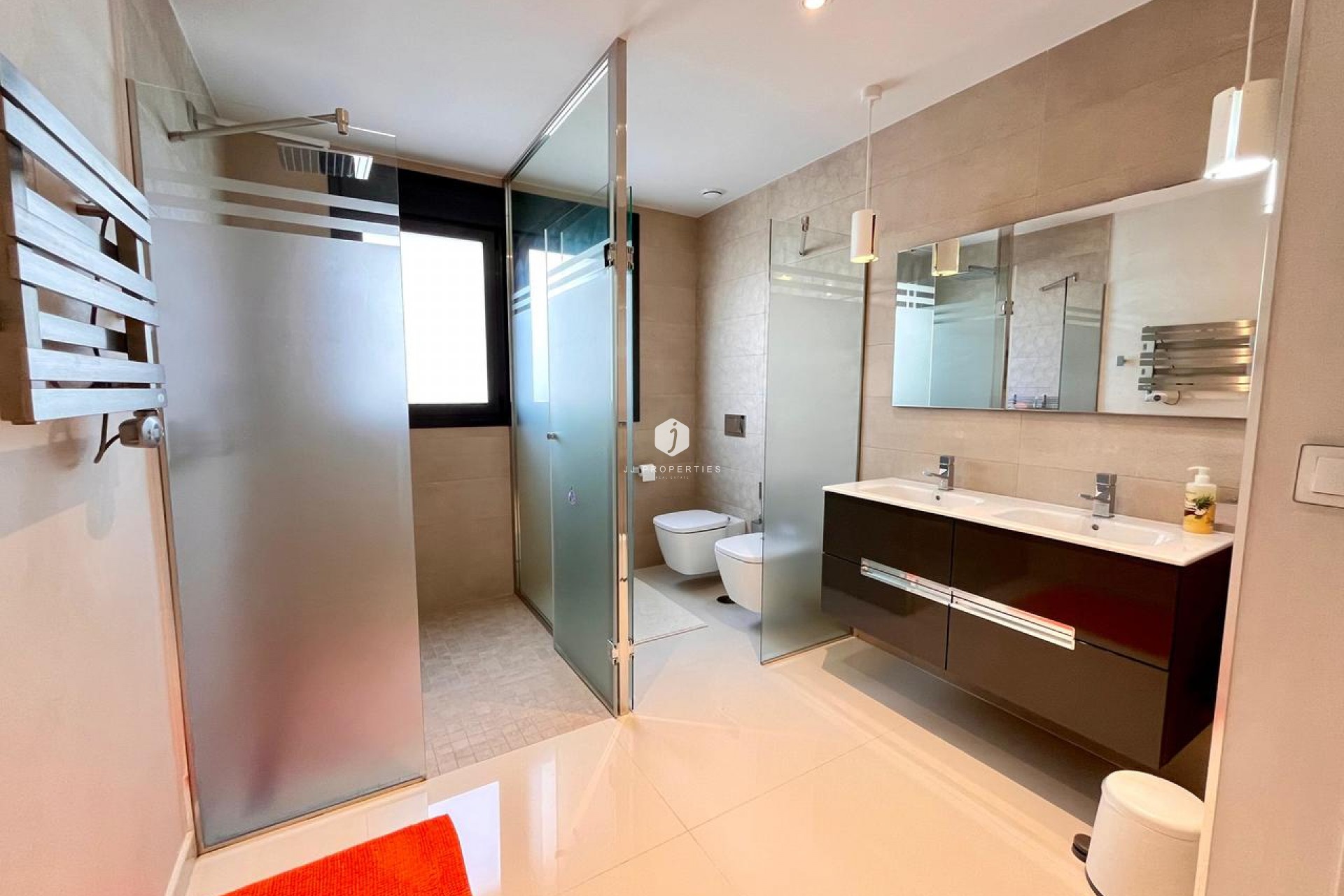 Z drugiej ręki - Villa -
Dehesa de Campoamor - Costa Blanca