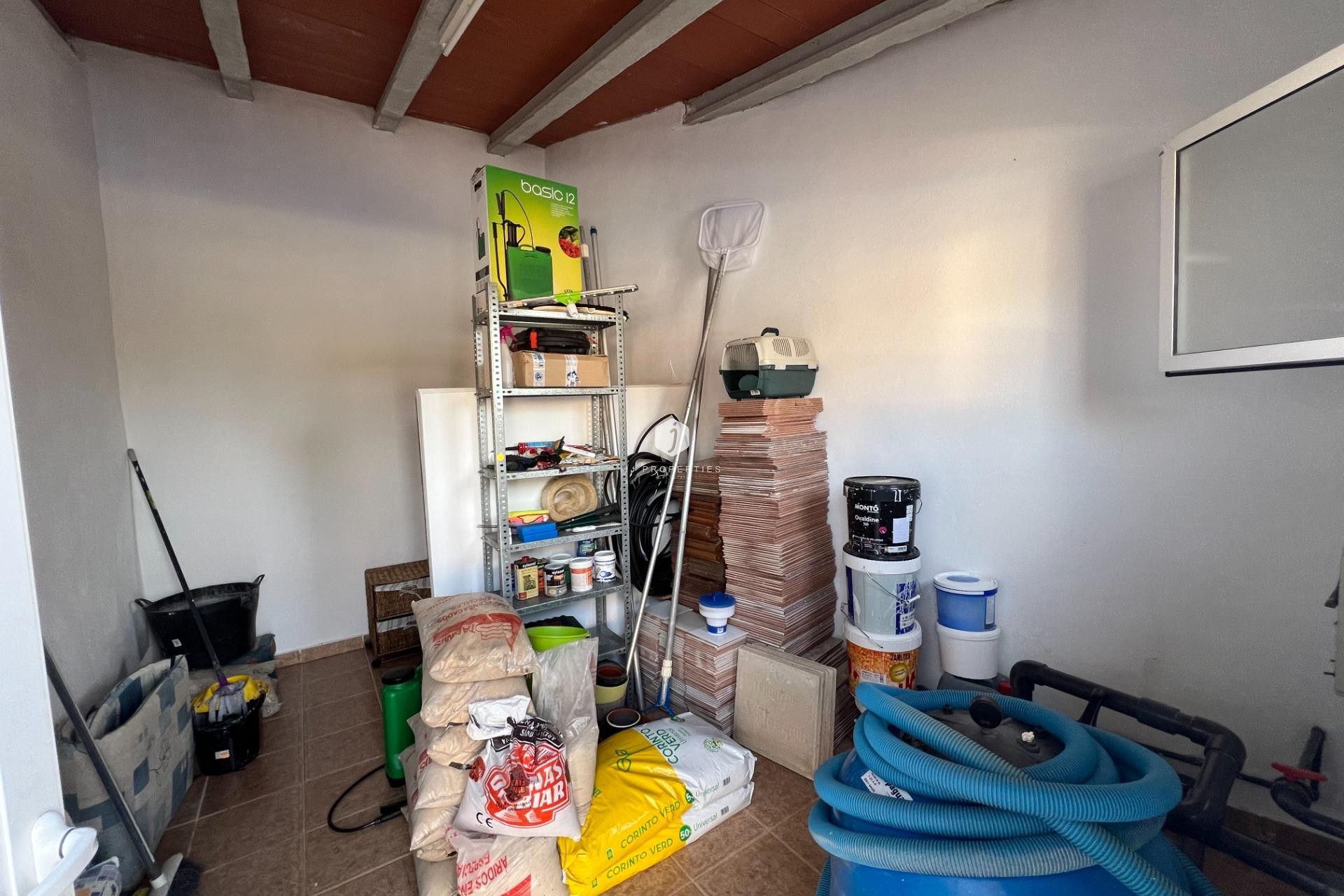 Z drugiej ręki - Villa -
Dolores - Cmno. Escorredor