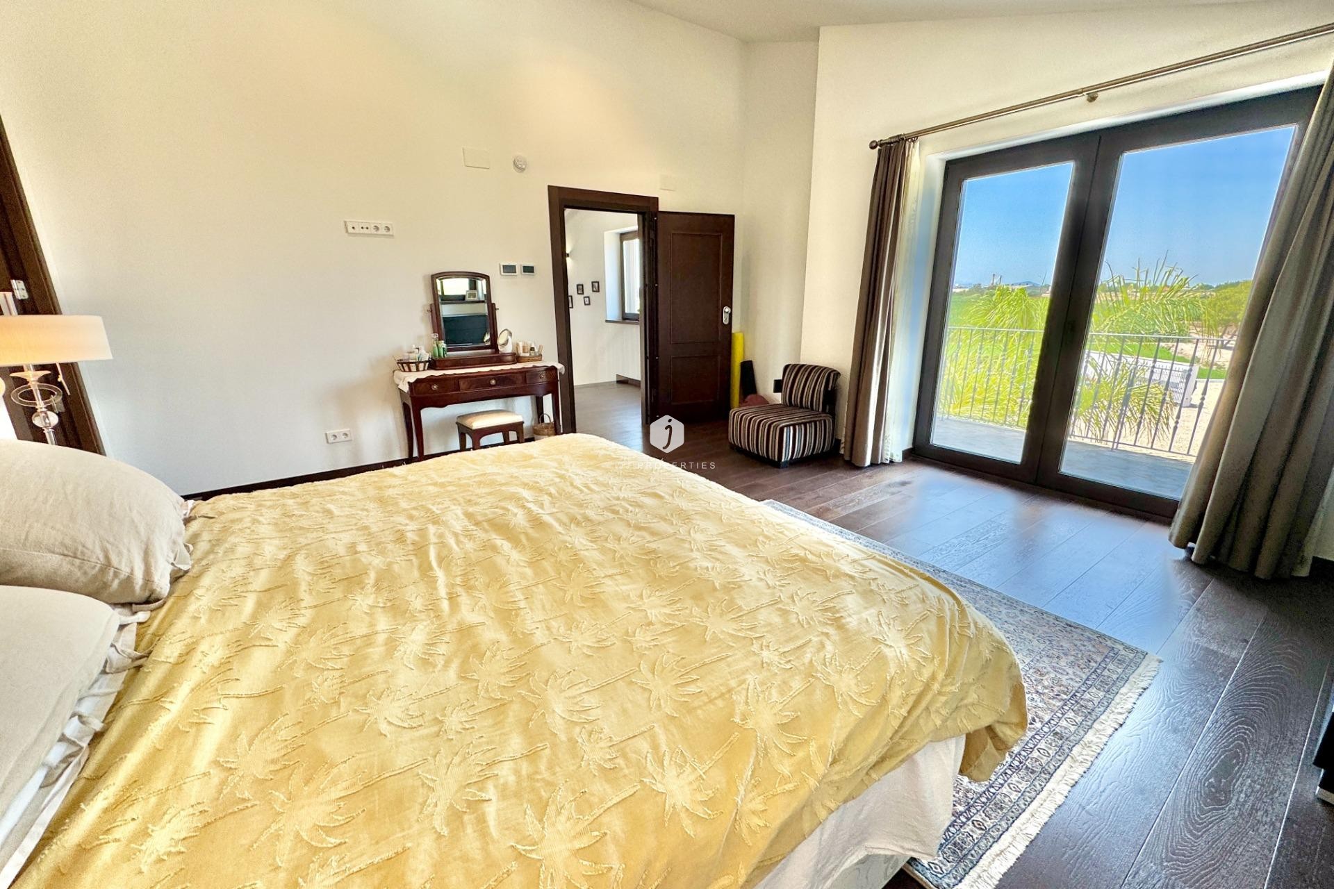 Z drugiej ręki - Villa -
Dolores - Comunidad Valenciana