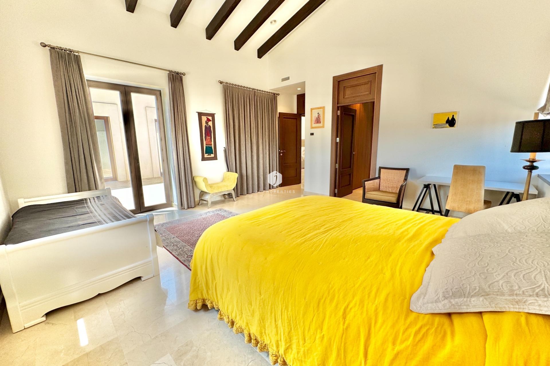 Z drugiej ręki - Villa -
Dolores - Comunidad Valenciana