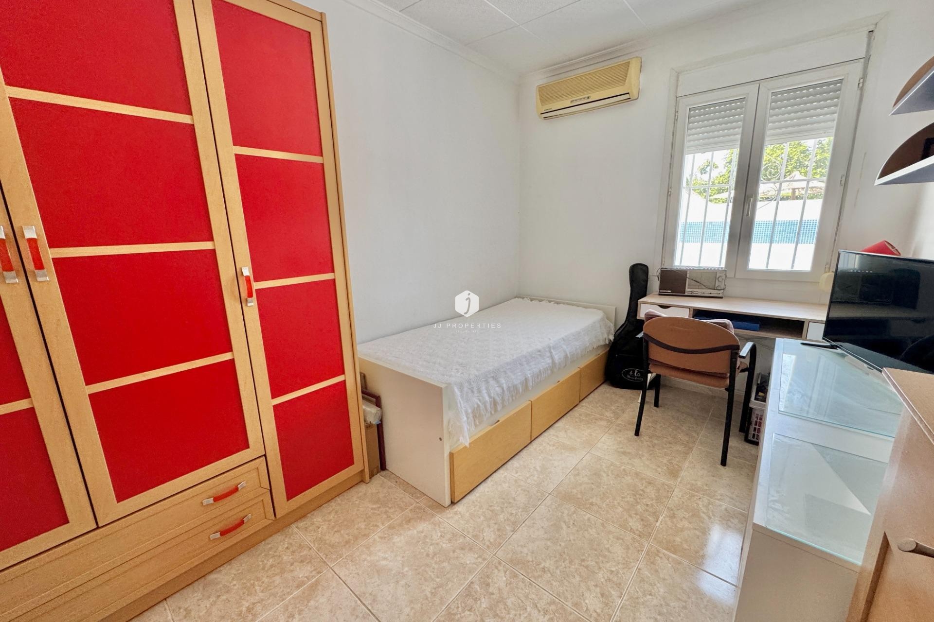 Z drugiej ręki - Villa -
Dolores - Comunidad Valenciana