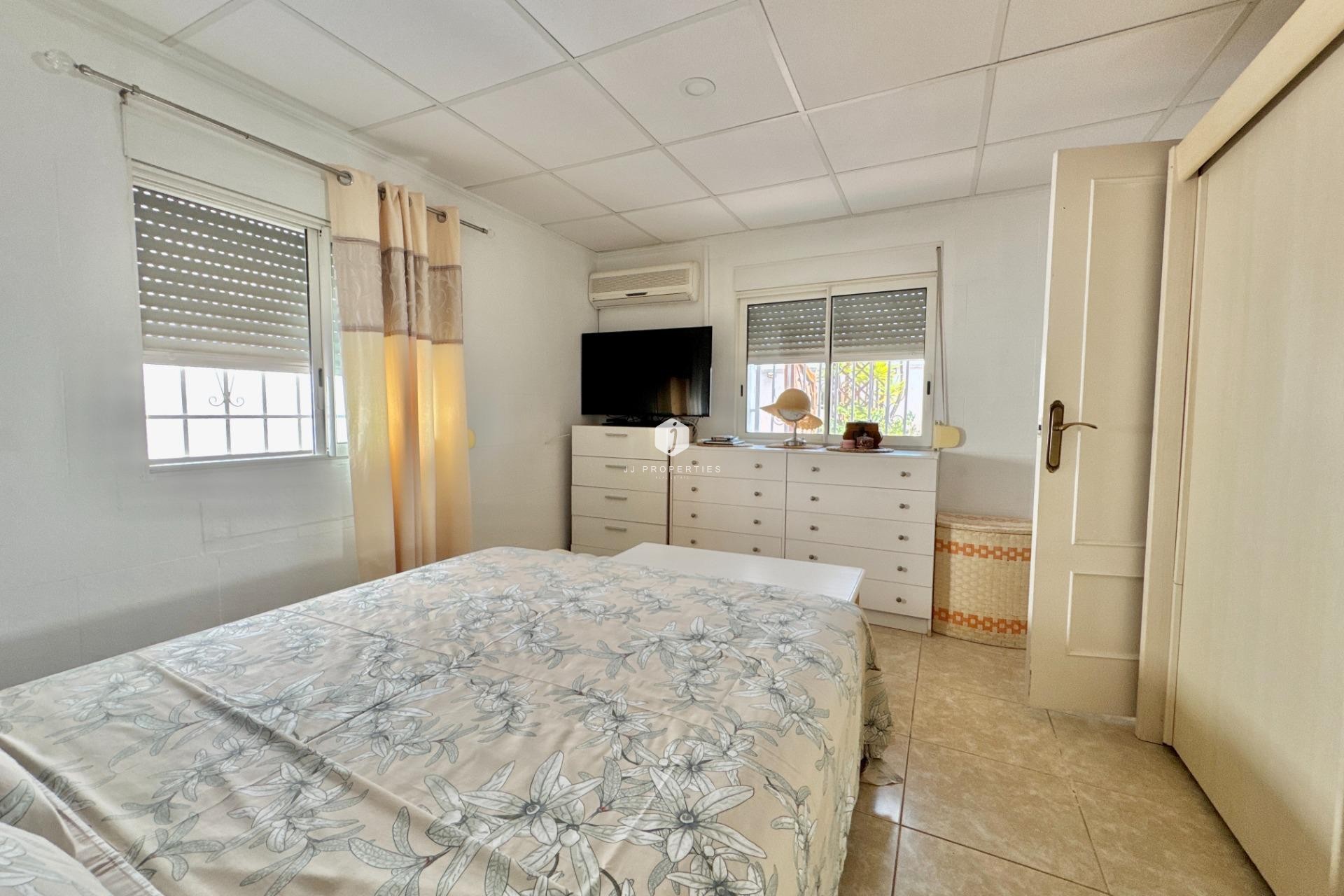 Z drugiej ręki - Villa -
Dolores - Comunidad Valenciana