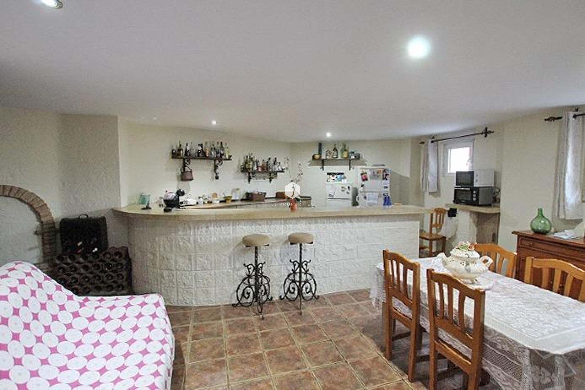 Z drugiej ręki - Villa -
Formentera del Segura - C- Cooperativa