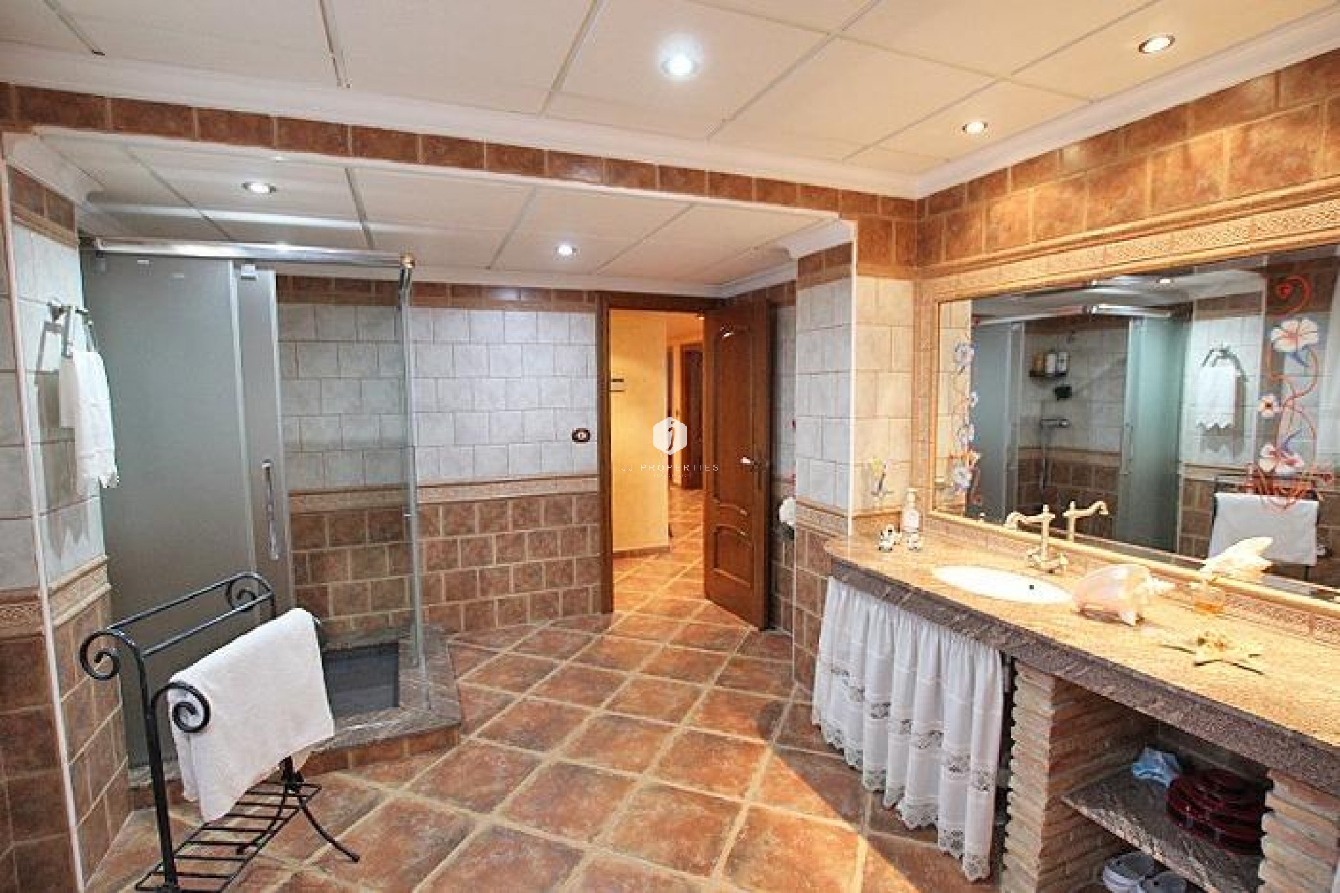Z drugiej ręki - Villa -
Formentera del Segura - C- Cooperativa