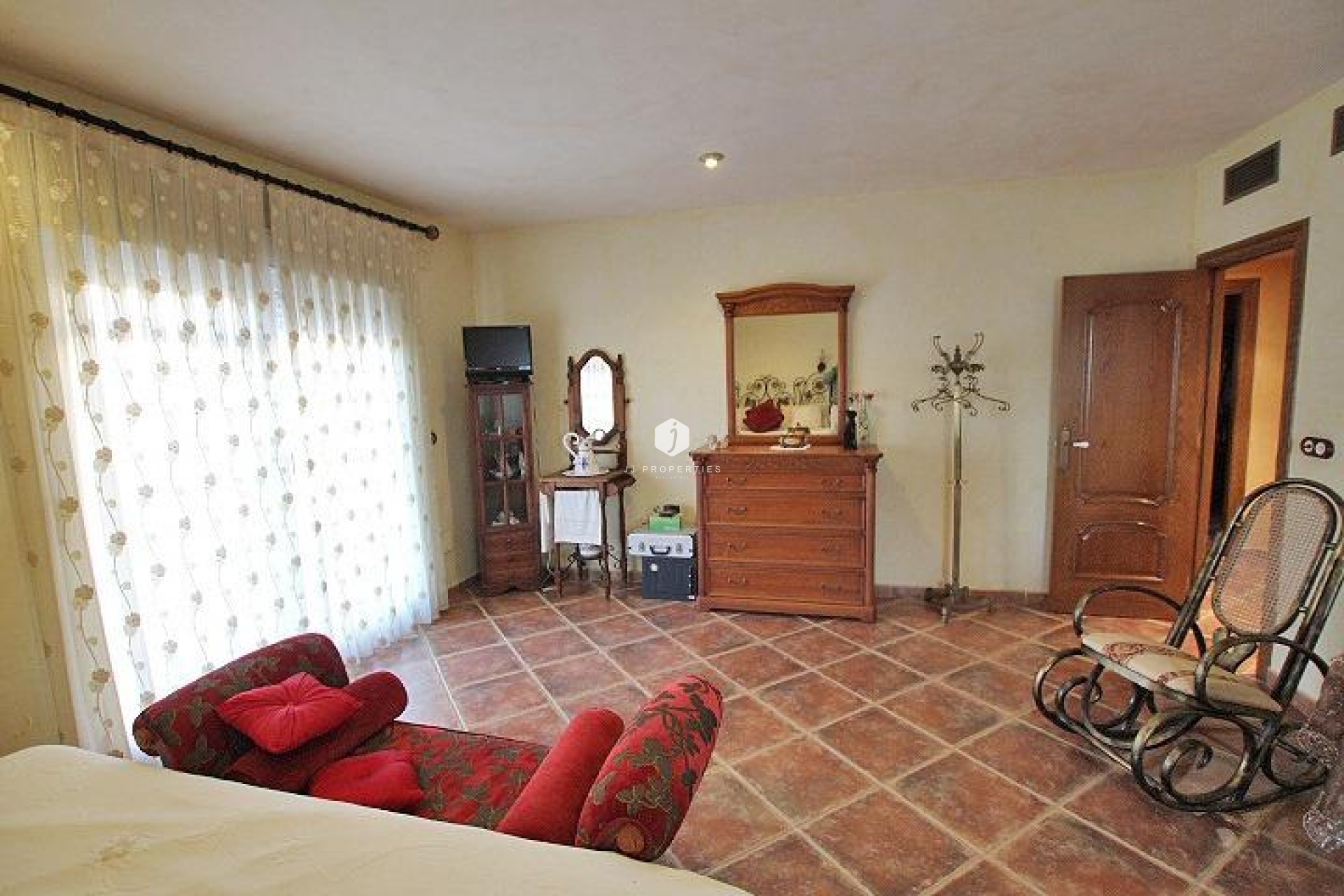 Z drugiej ręki - Villa -
Formentera del Segura - C- Cooperativa