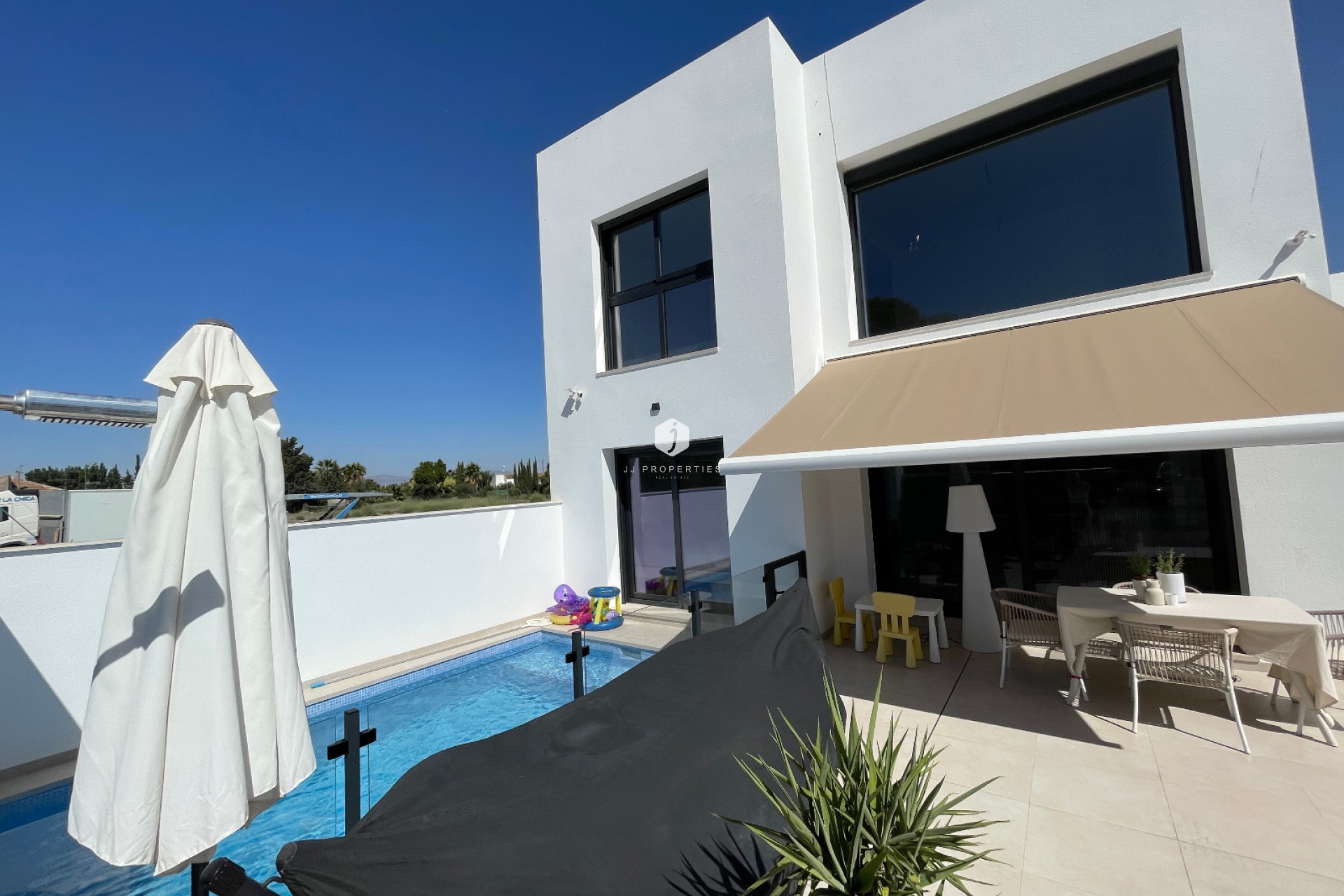 Z drugiej ręki - Villa -
Formentera del Segura - Costa Blanca