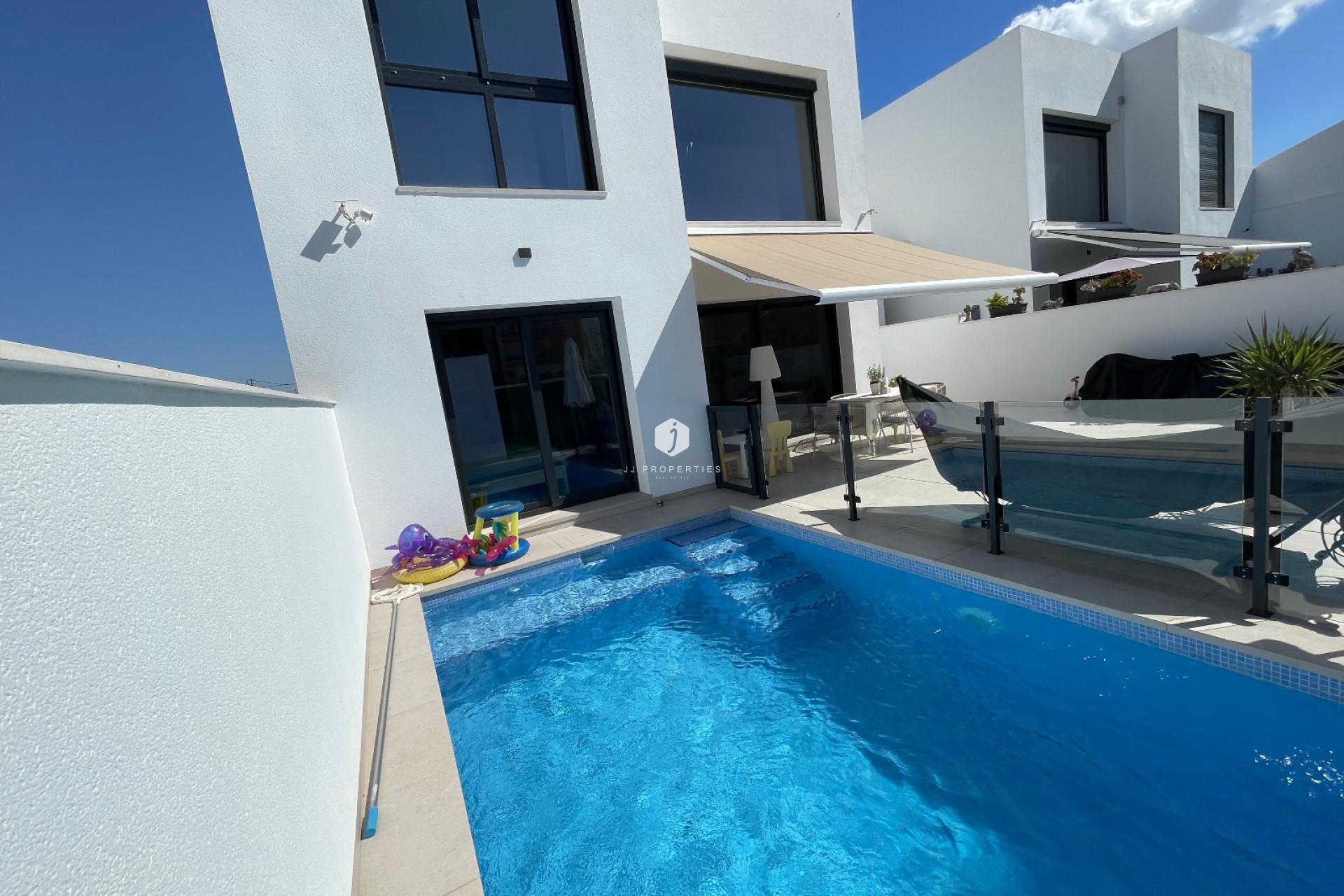 Z drugiej ręki - Villa -
Formentera del Segura - Costa Blanca