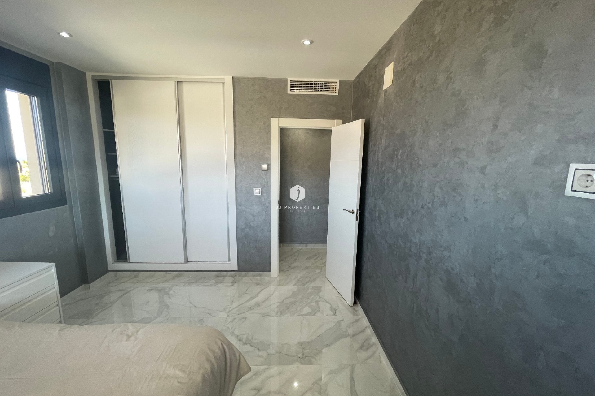 Z drugiej ręki - Villa -
La Mata - Costa Blanca