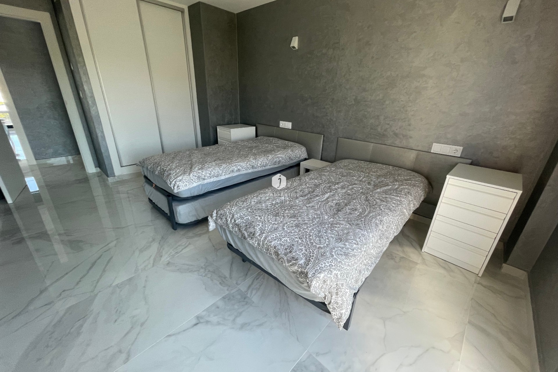 Z drugiej ręki - Villa -
La Mata - Costa Blanca