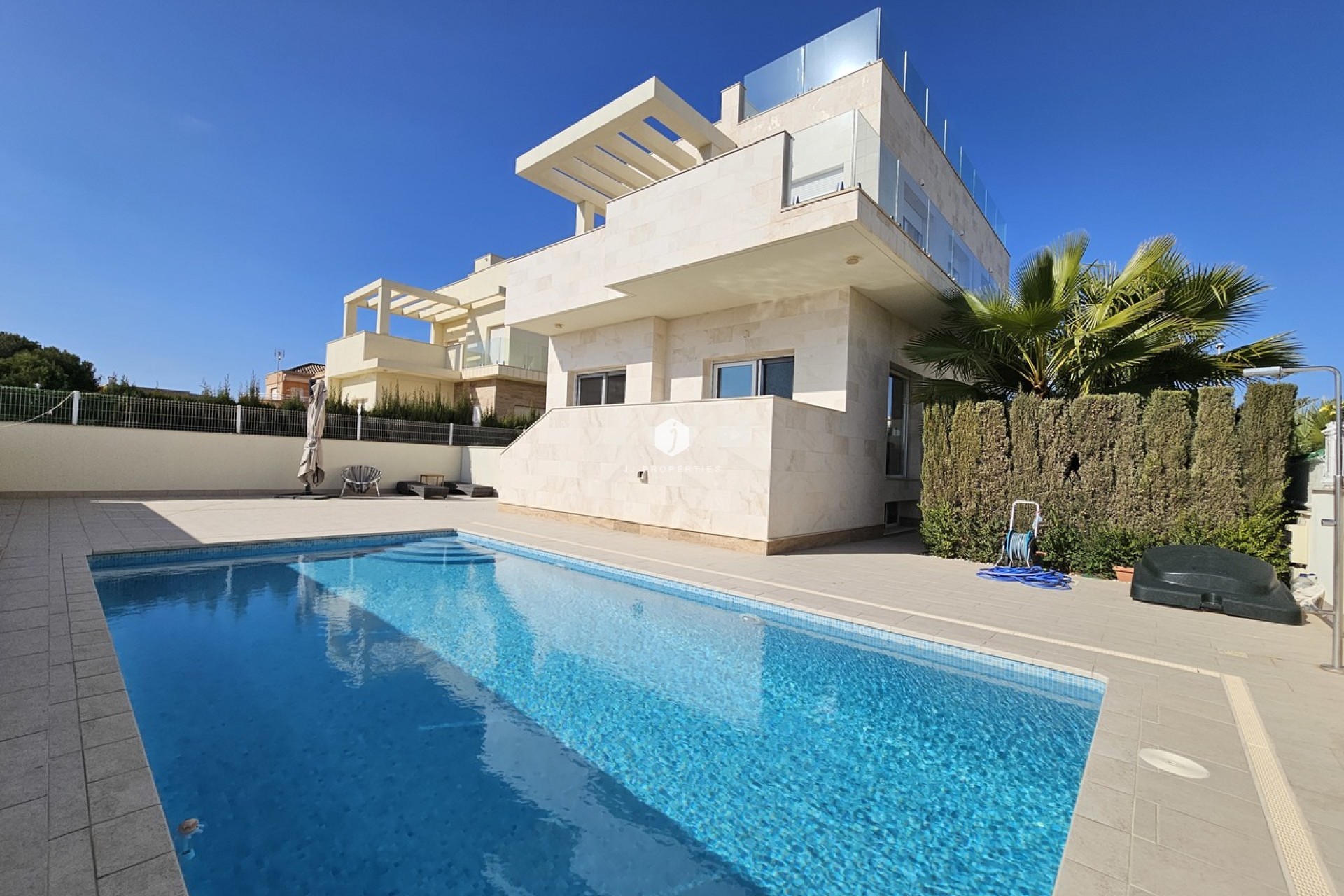 Z drugiej ręki - Villa -
La Zenia - Costa Blanca